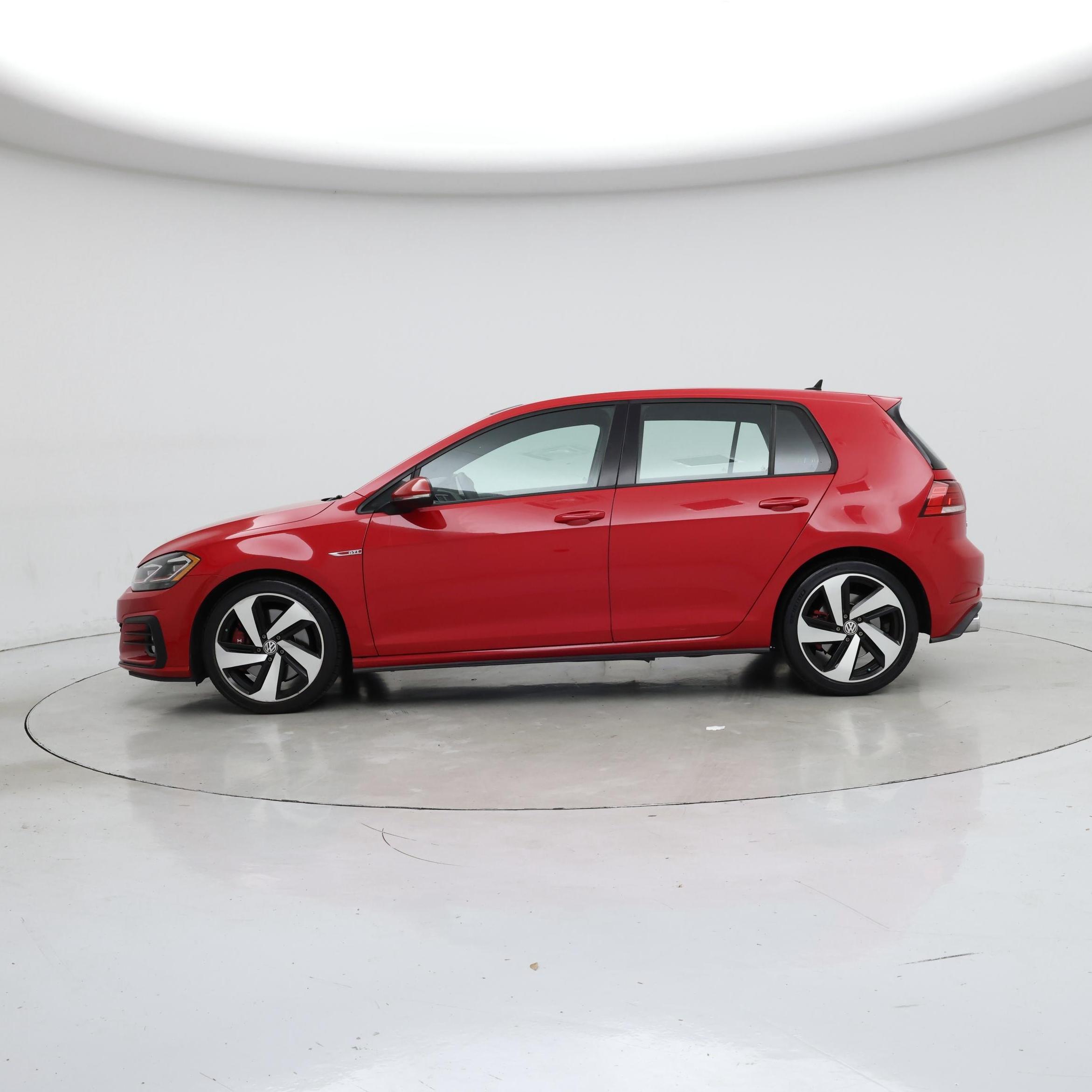 Thumbnail: 2018 Volkswagen Golf - 3