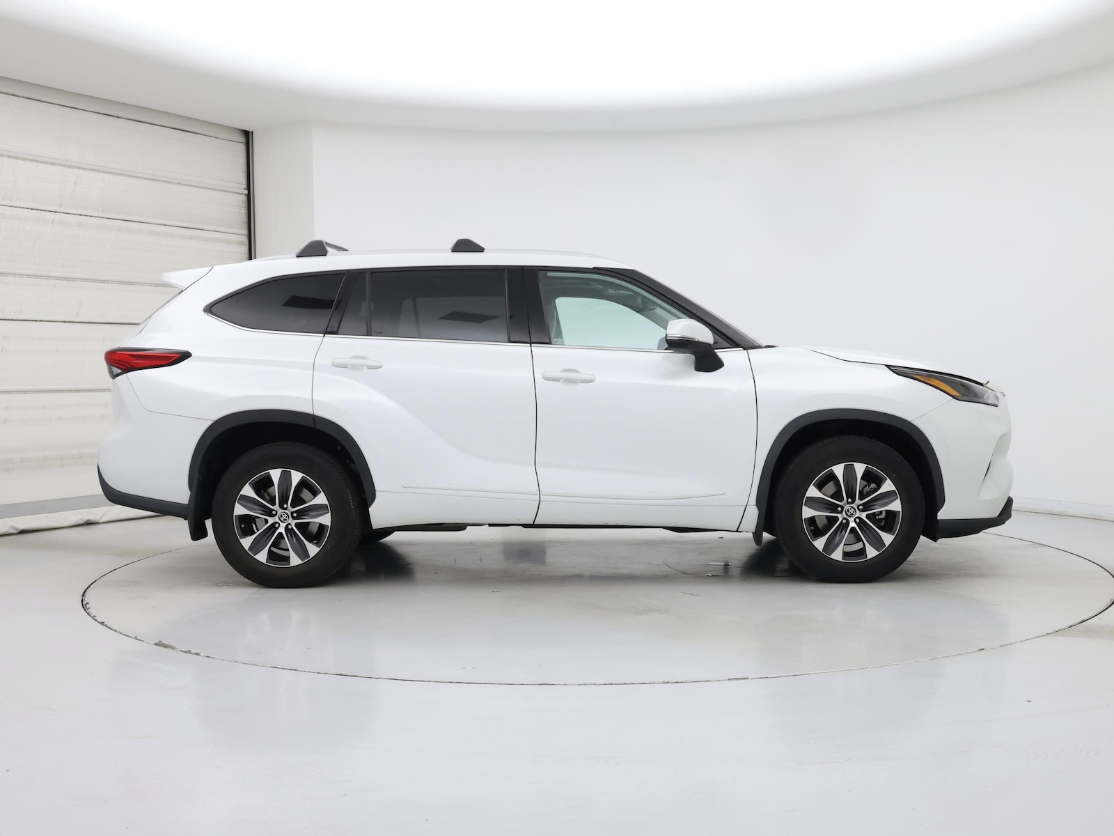 2022 Toyota Highlander XLE - Photo 8