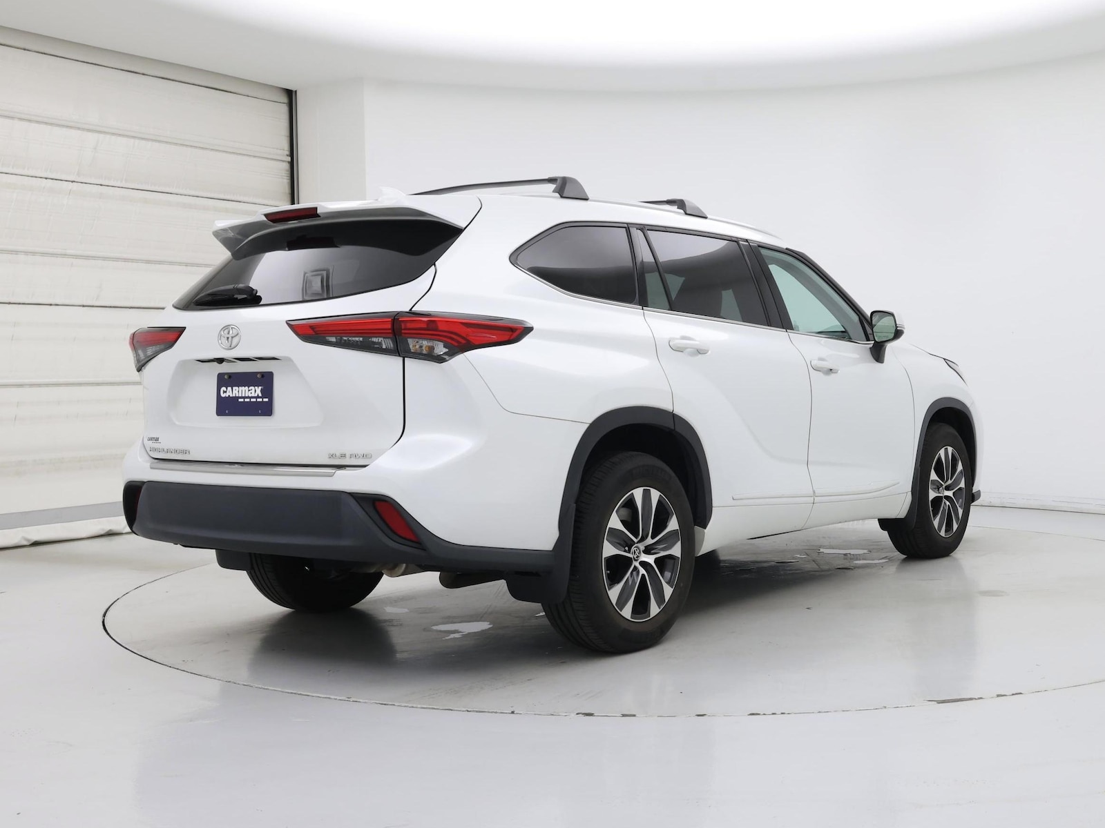 2022 Toyota Highlander XLE - Photo 9