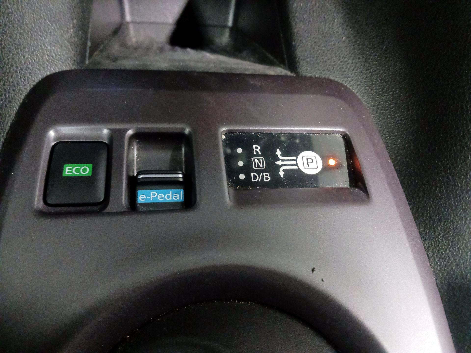Thumbnail: 2022 Nissan Leaf - 16