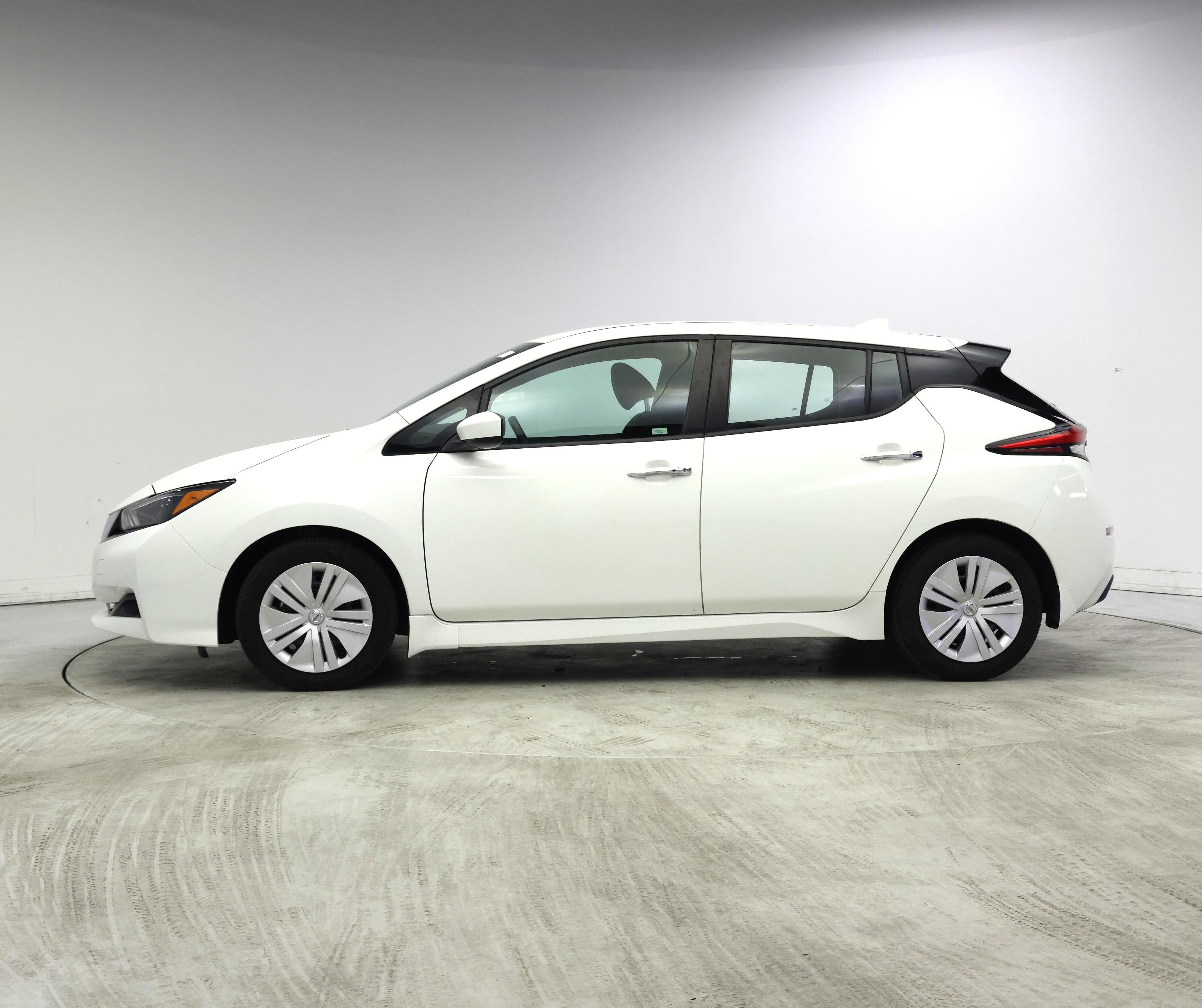 Thumbnail: 2022 Nissan Leaf - 3