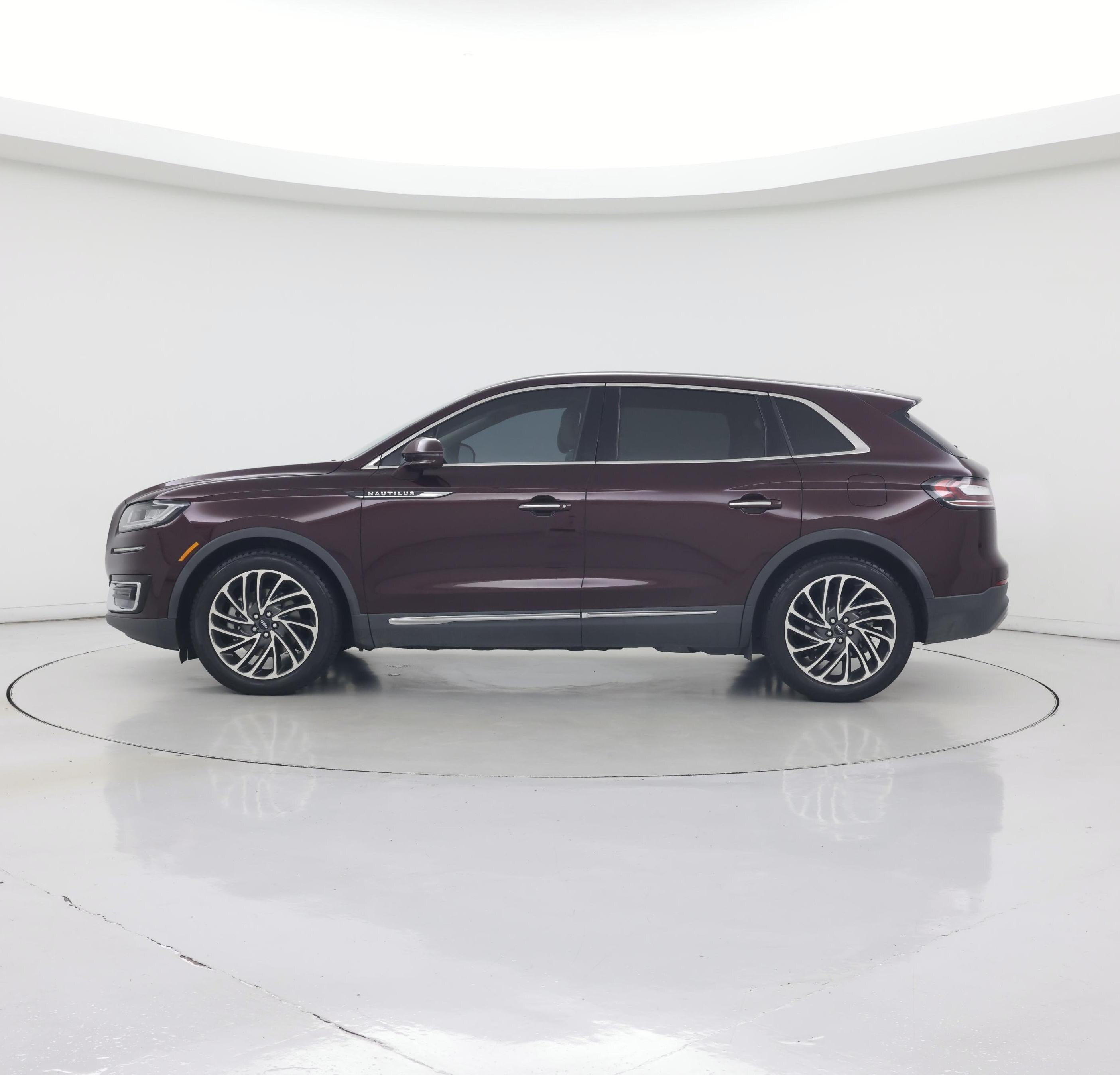 Thumbnail: 2019 Lincoln Nautilus - 3