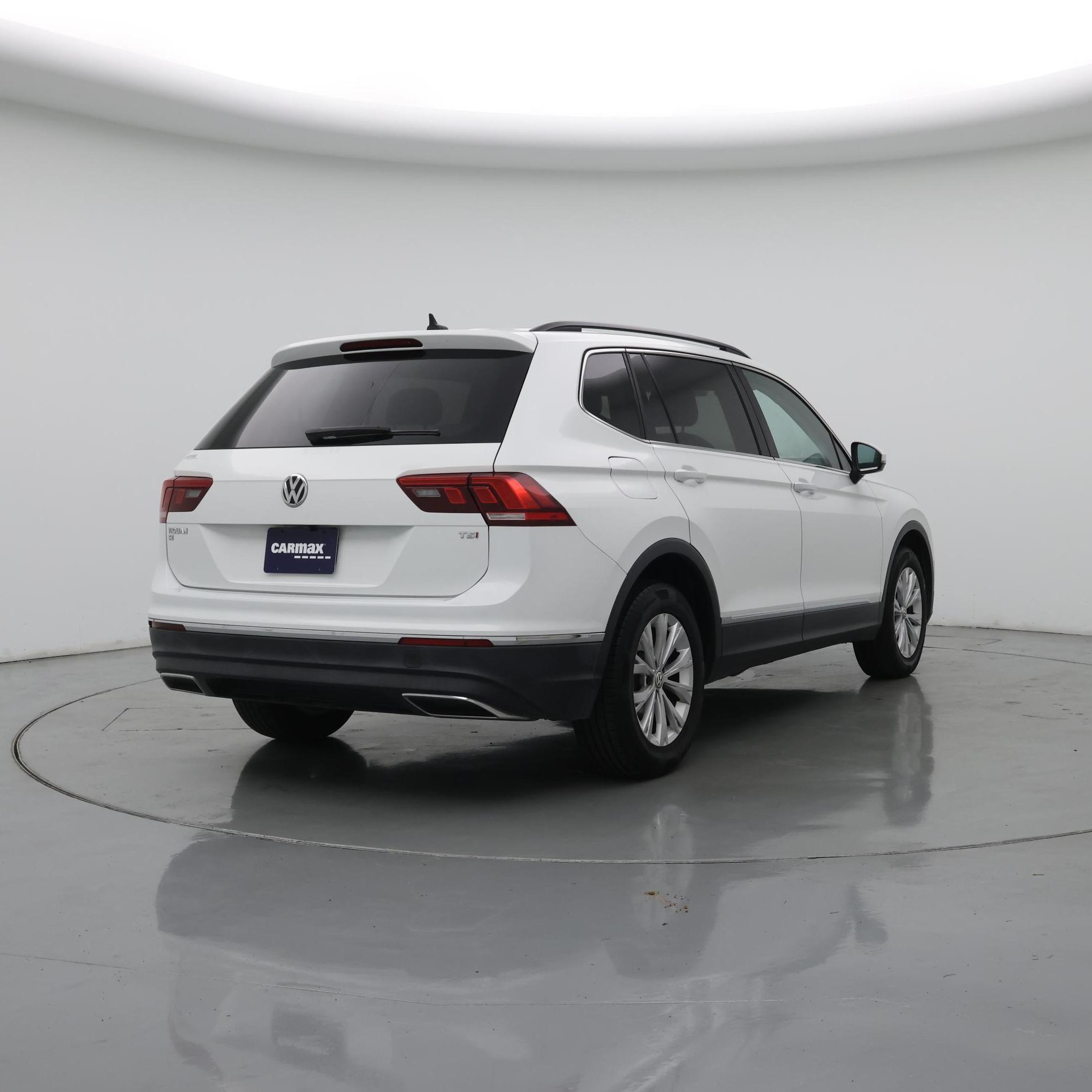 Thumbnail: 2018 Volkswagen Tiguan - 8