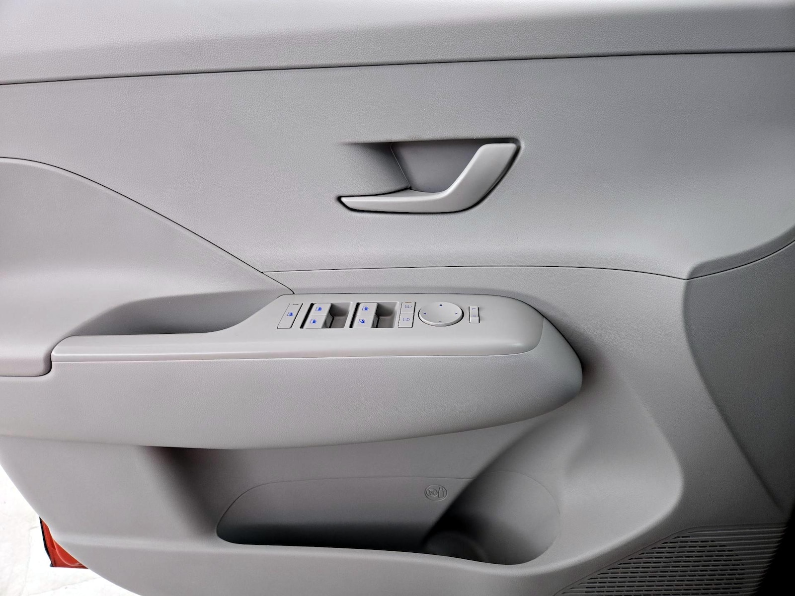 2024 Hyundai Kona SEL - Photo 13