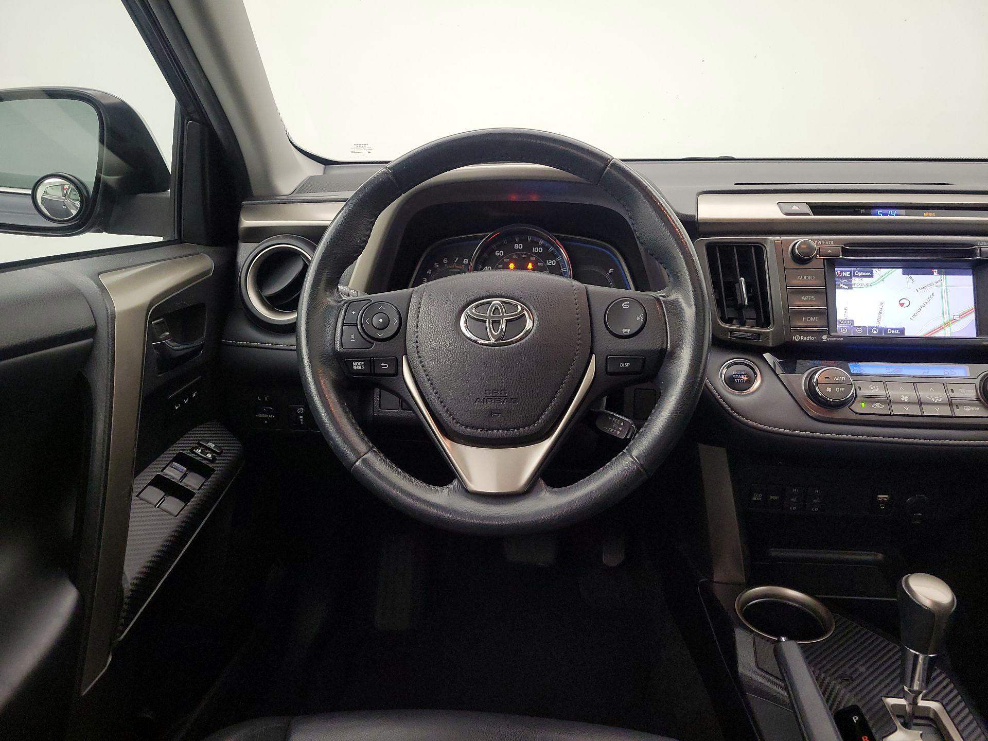 Thumbnail: 2015 Toyota RAV4 - 10