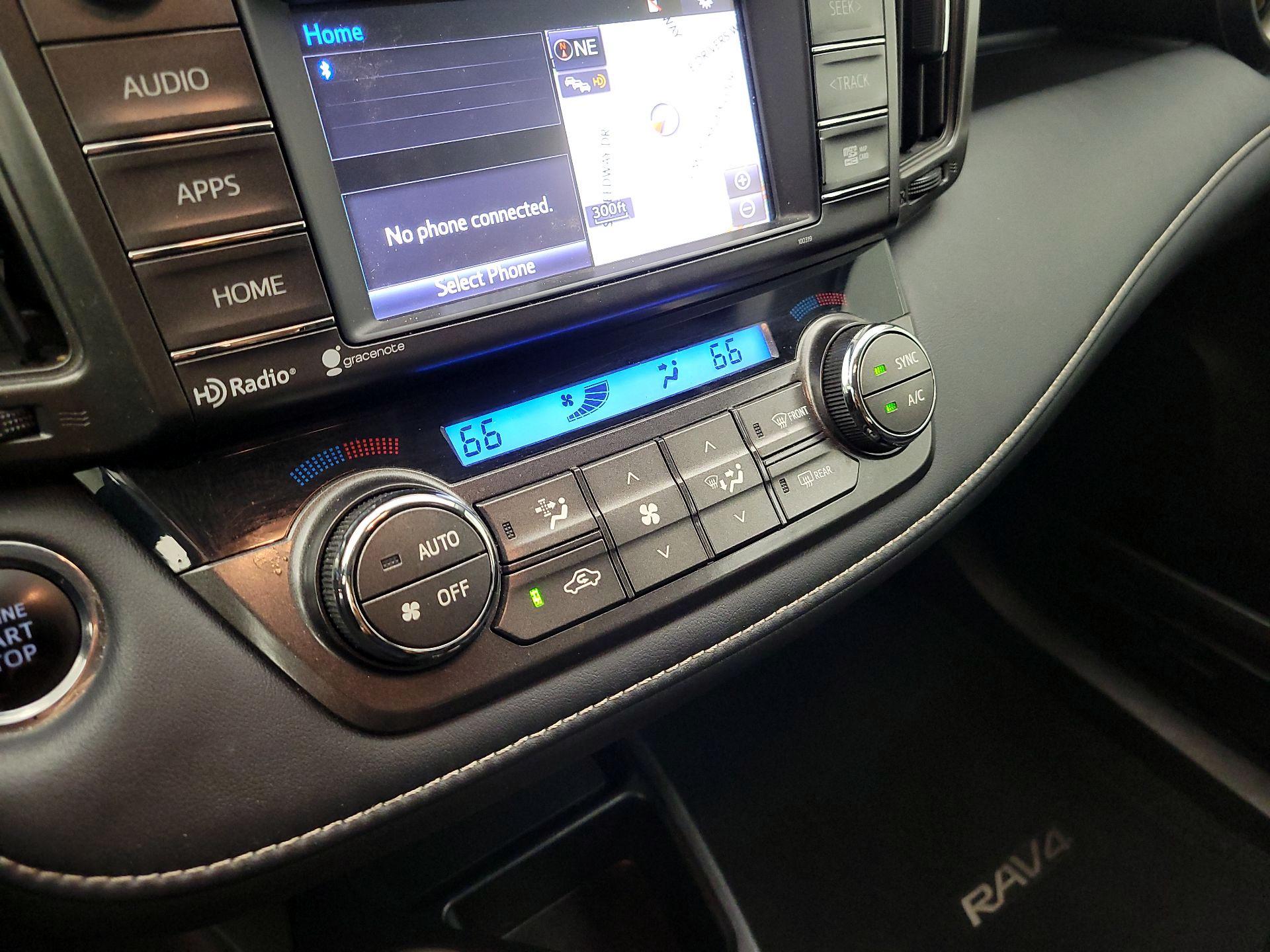 Thumbnail: 2015 Toyota RAV4 - 17