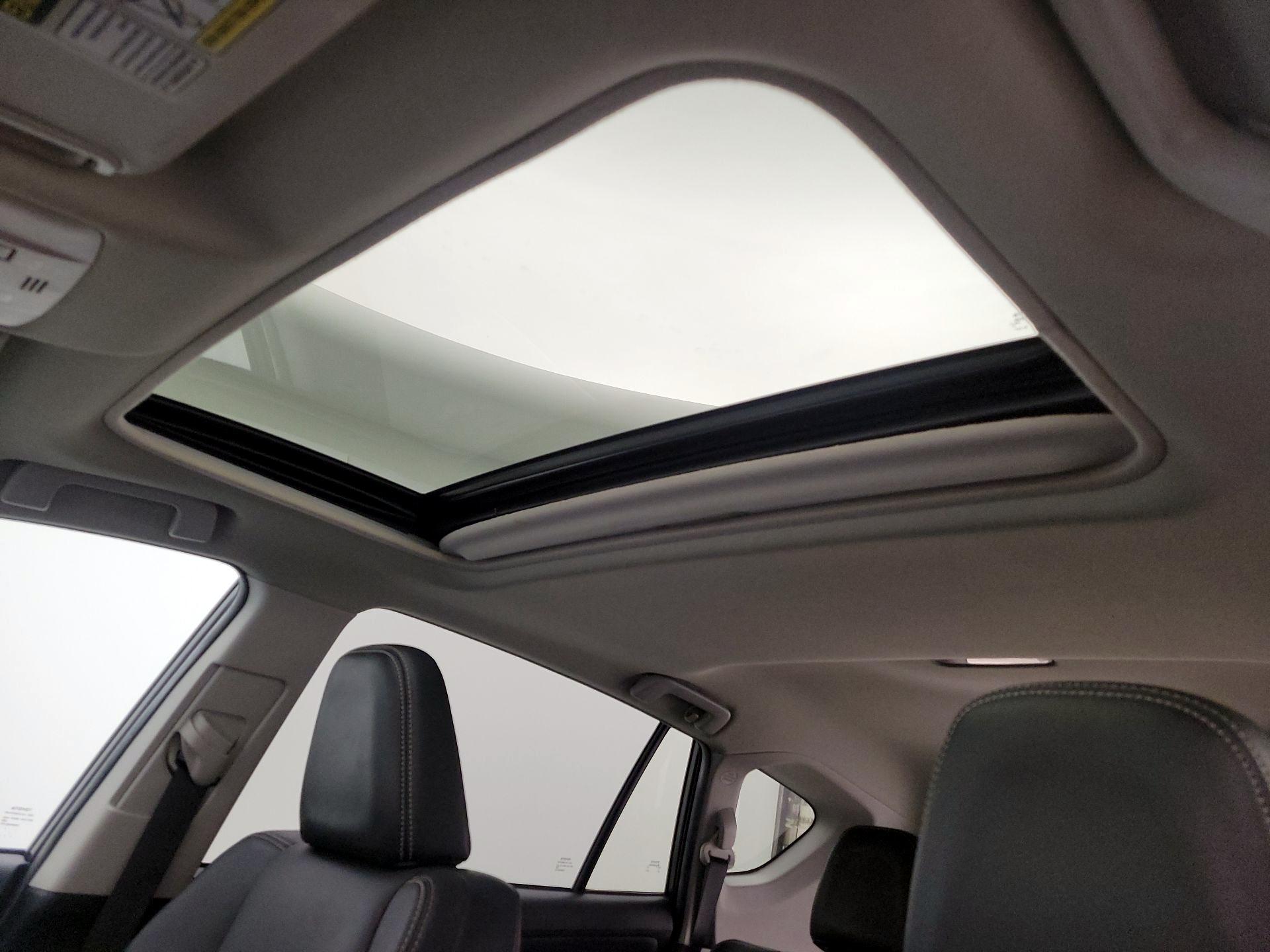 Thumbnail: 2015 Toyota RAV4 - 20
