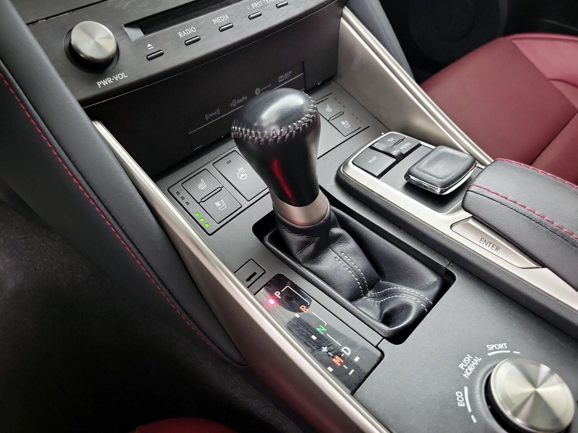 Thumbnail: 2019 Lexus IS - 18