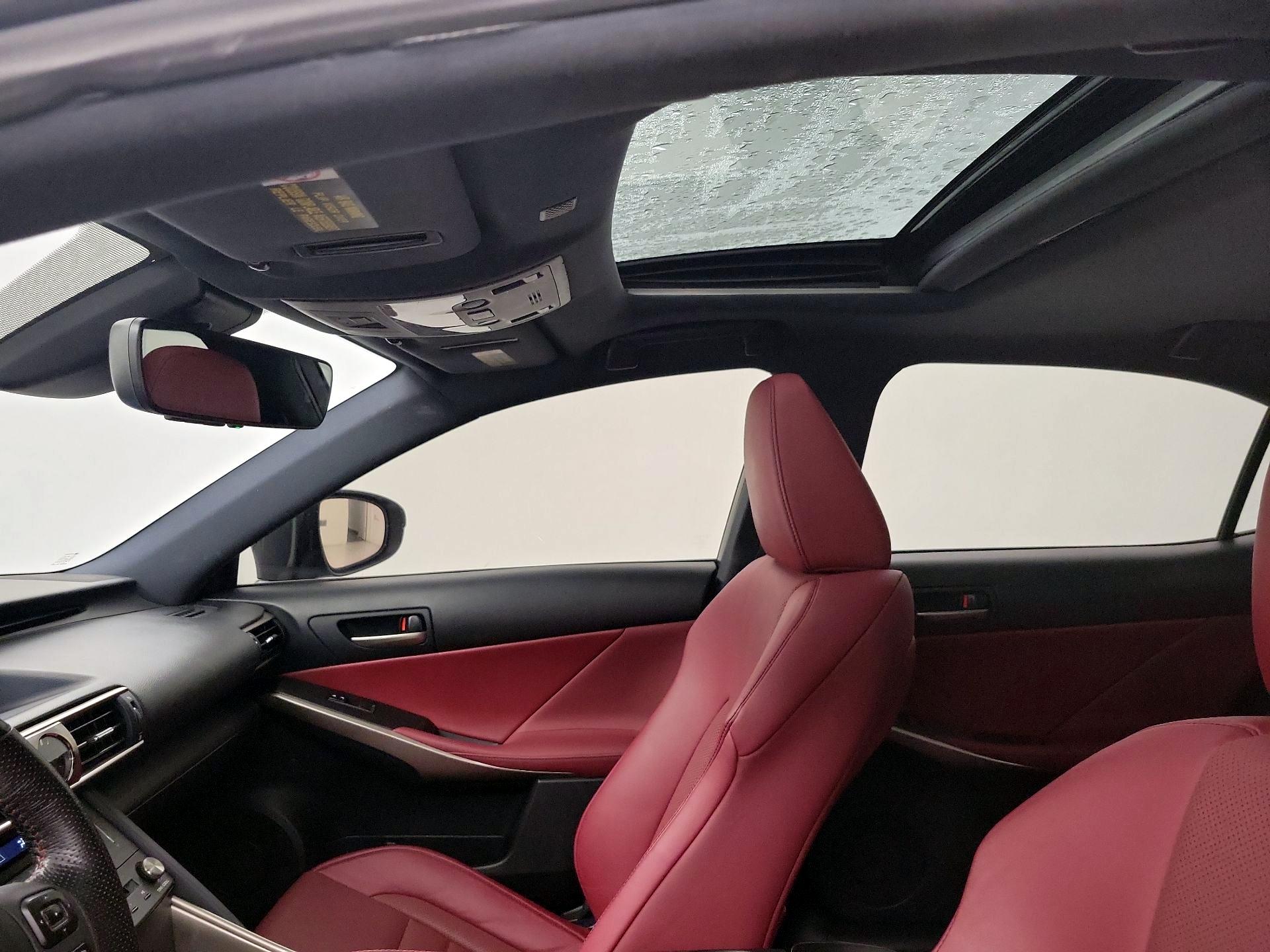 Thumbnail: 2019 Lexus IS - 20