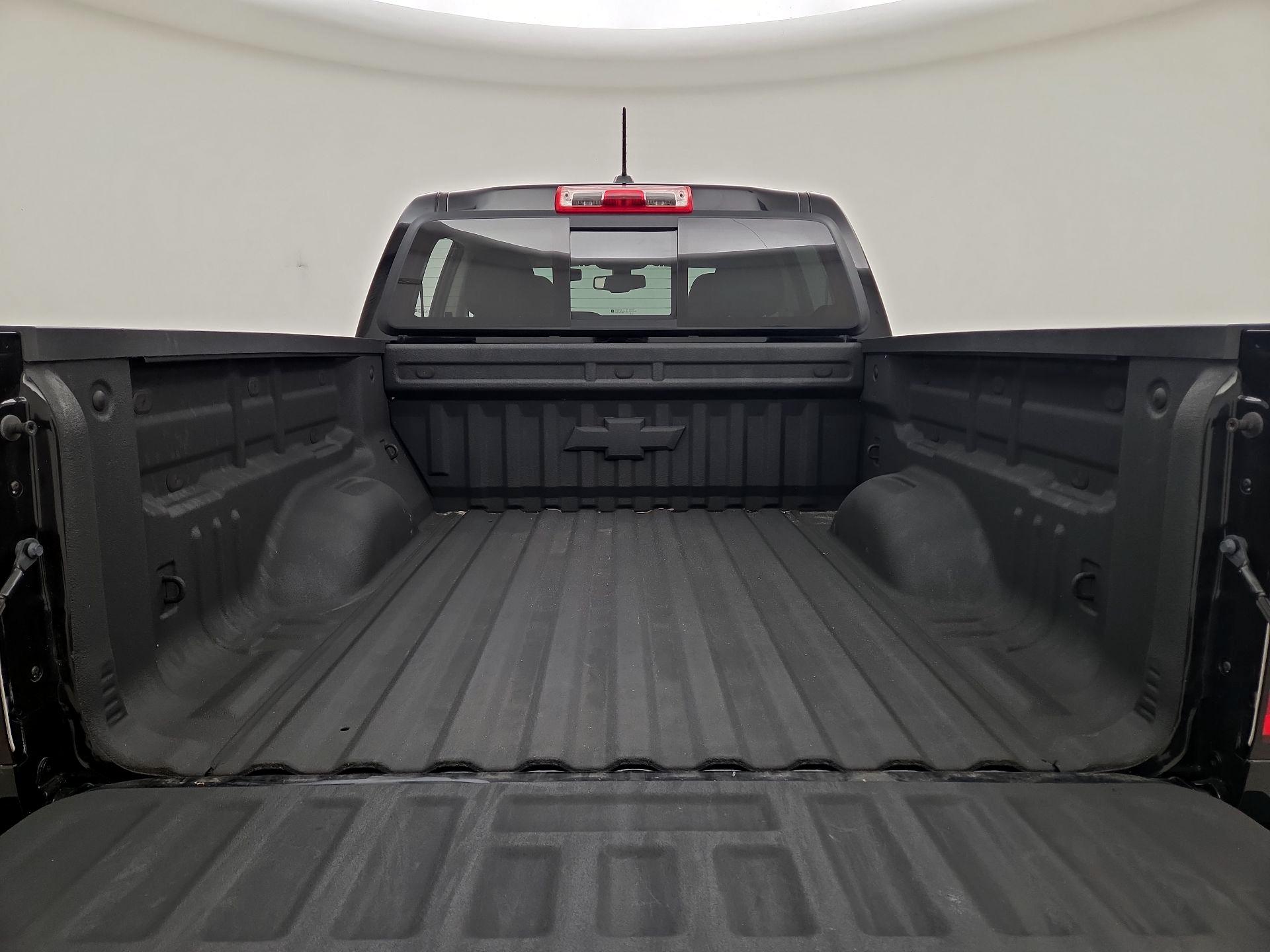 Thumbnail: 2022 Chevrolet Colorado - 20