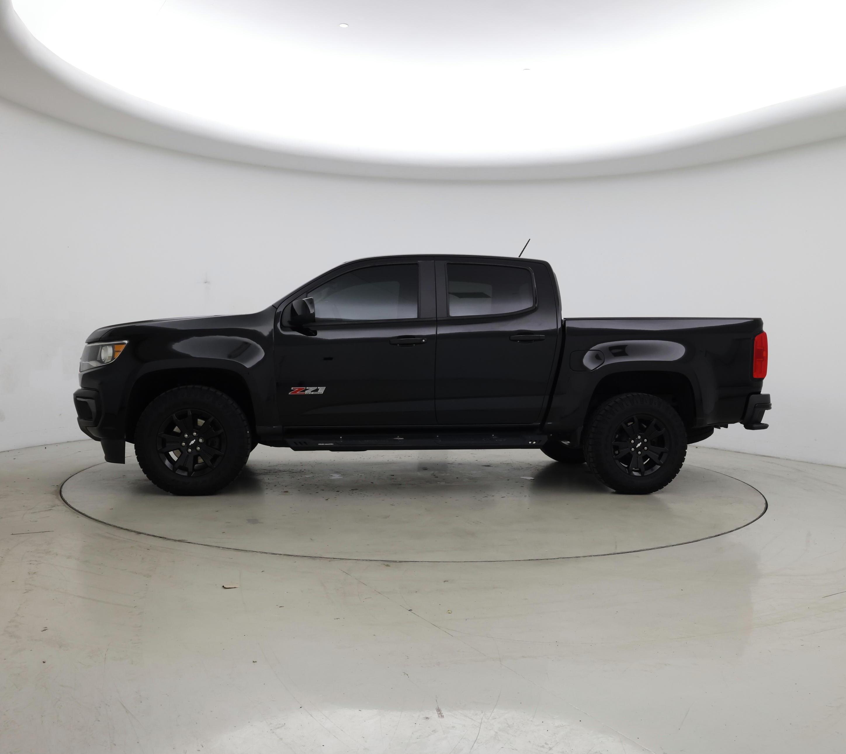 Thumbnail: 2022 Chevrolet Colorado - 3