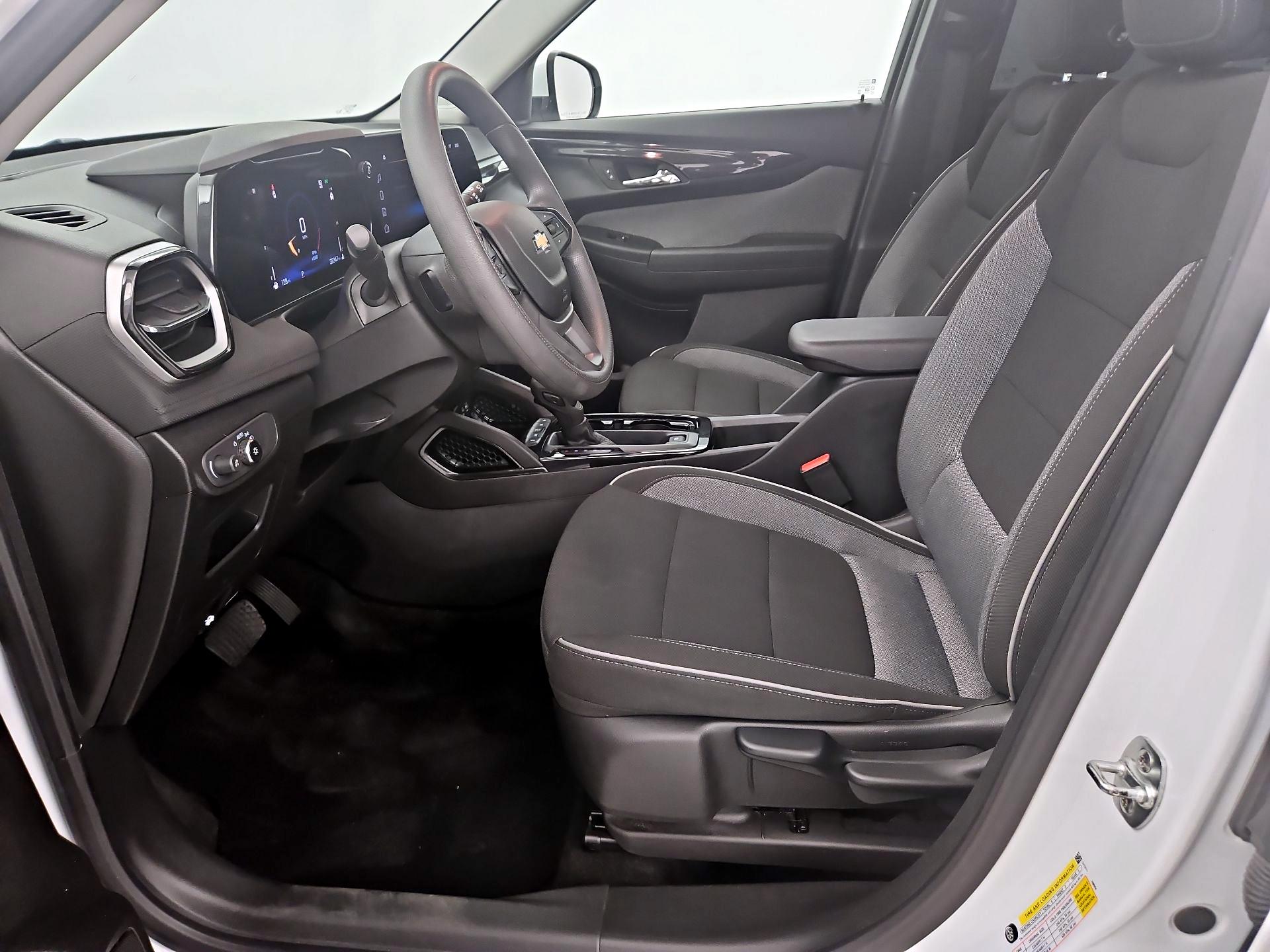 Thumbnail: 2025 Chevrolet TrailBlazer - 11