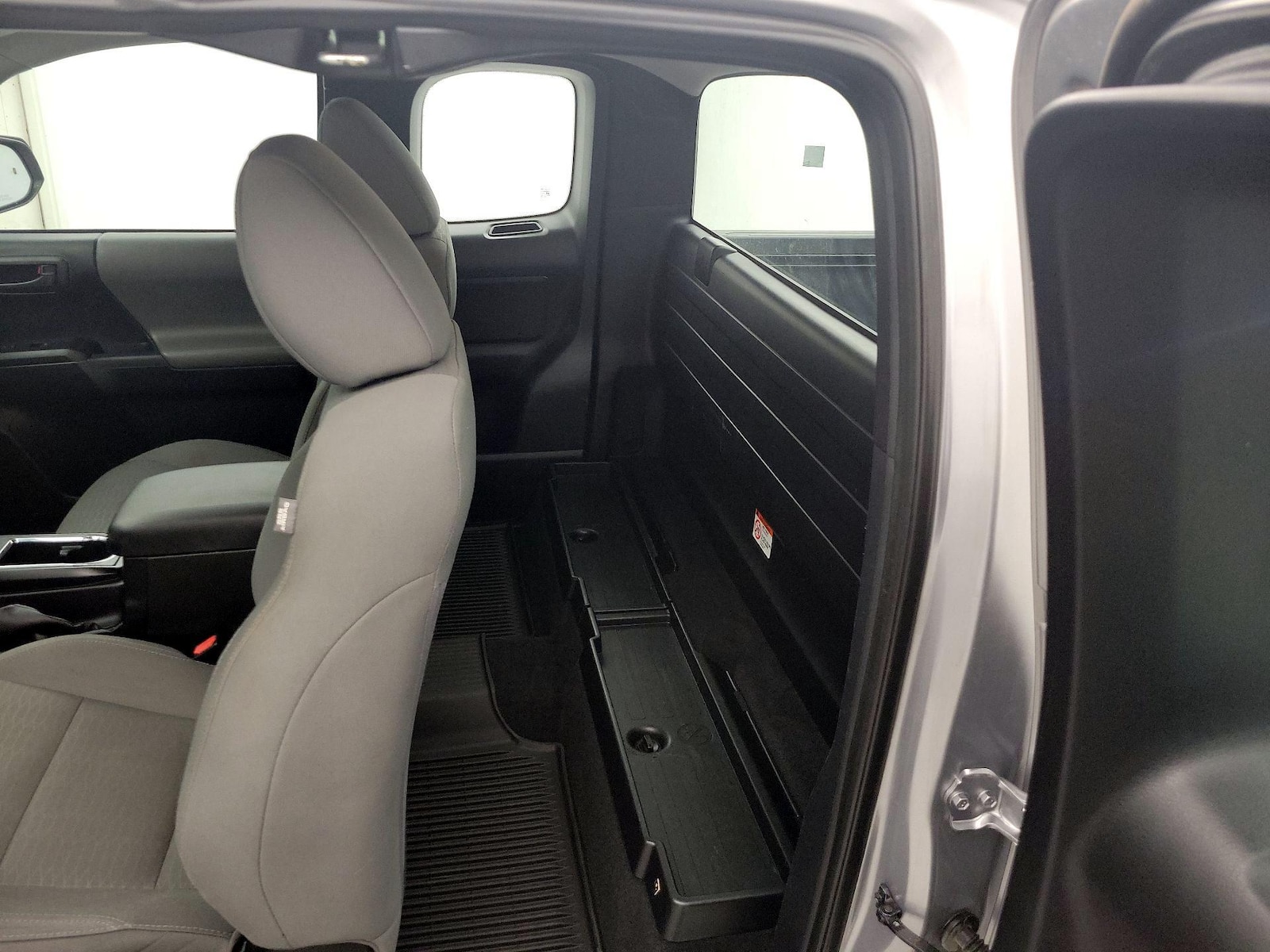 2016 Toyota Tacoma SR - Photo 19