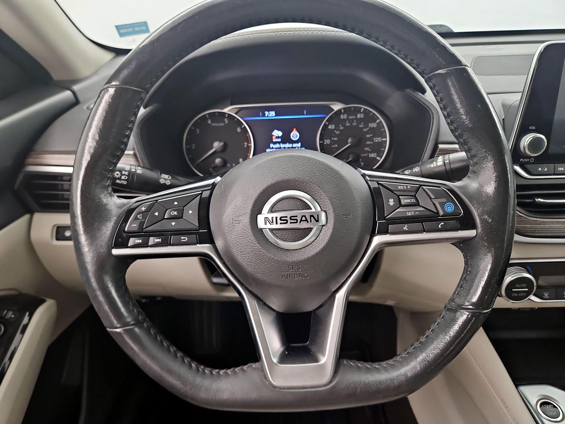 Thumbnail: 2022 Nissan Altima - 10