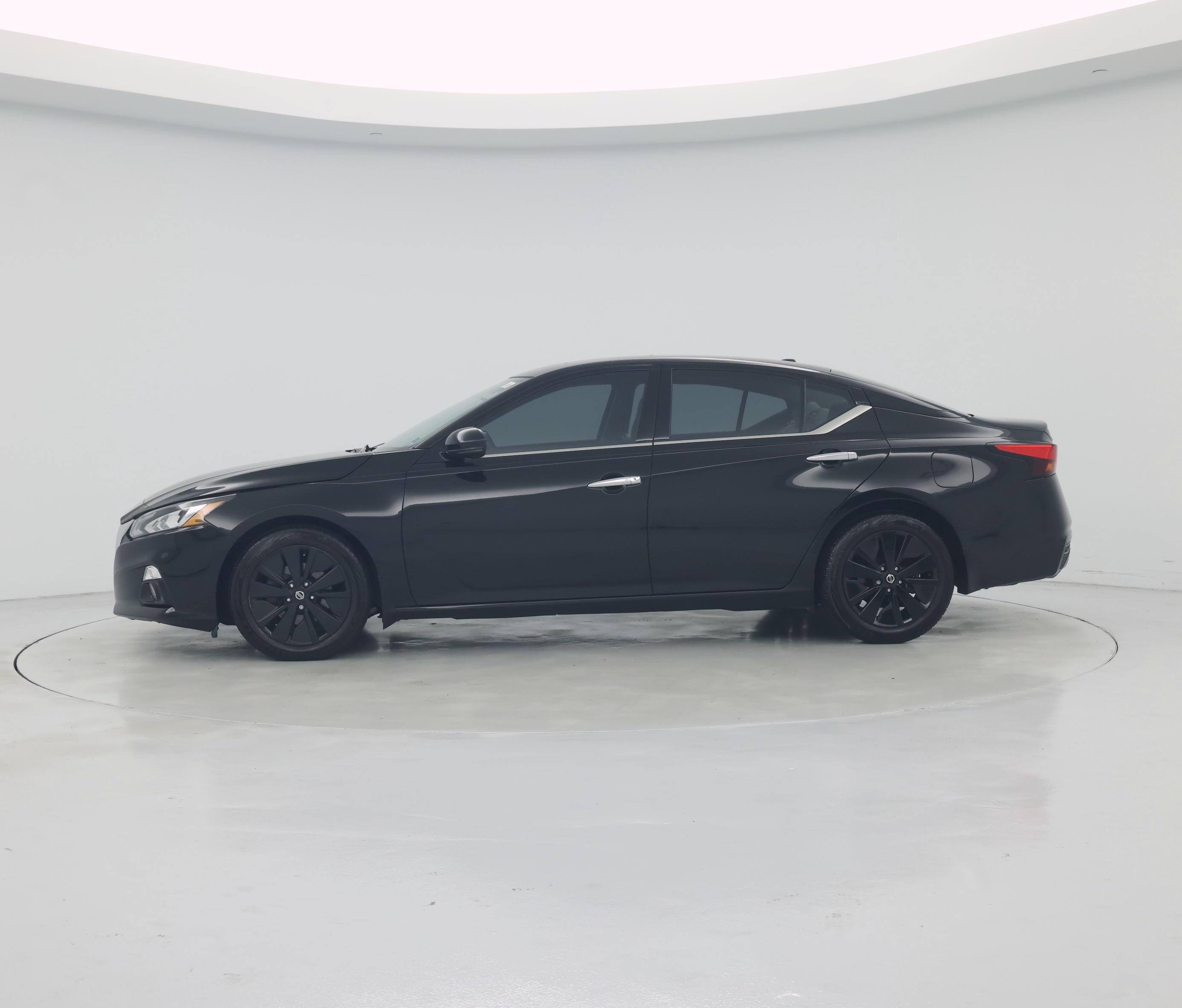 Thumbnail: 2022 Nissan Altima - 3