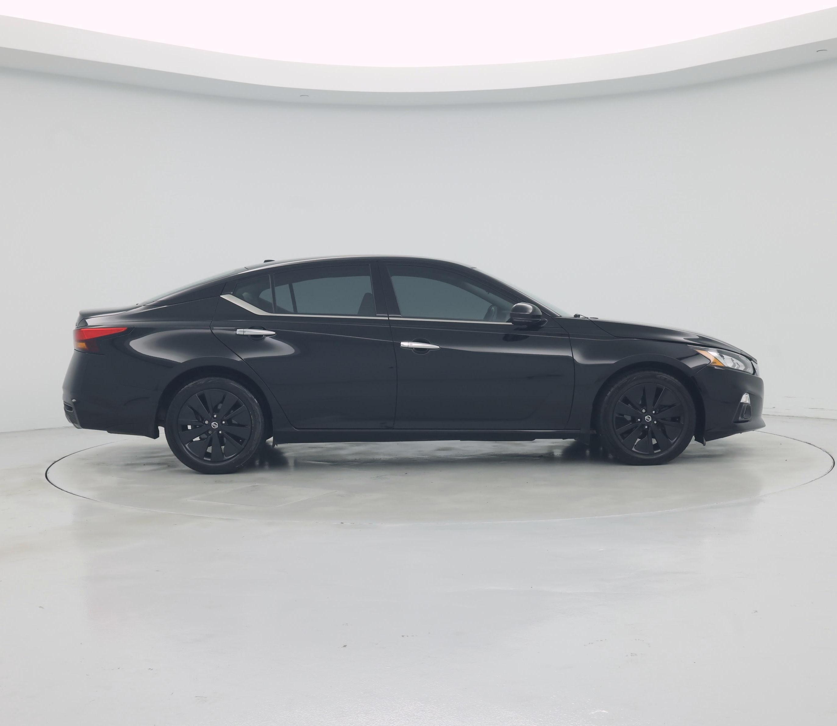 Thumbnail: 2022 Nissan Altima - 7