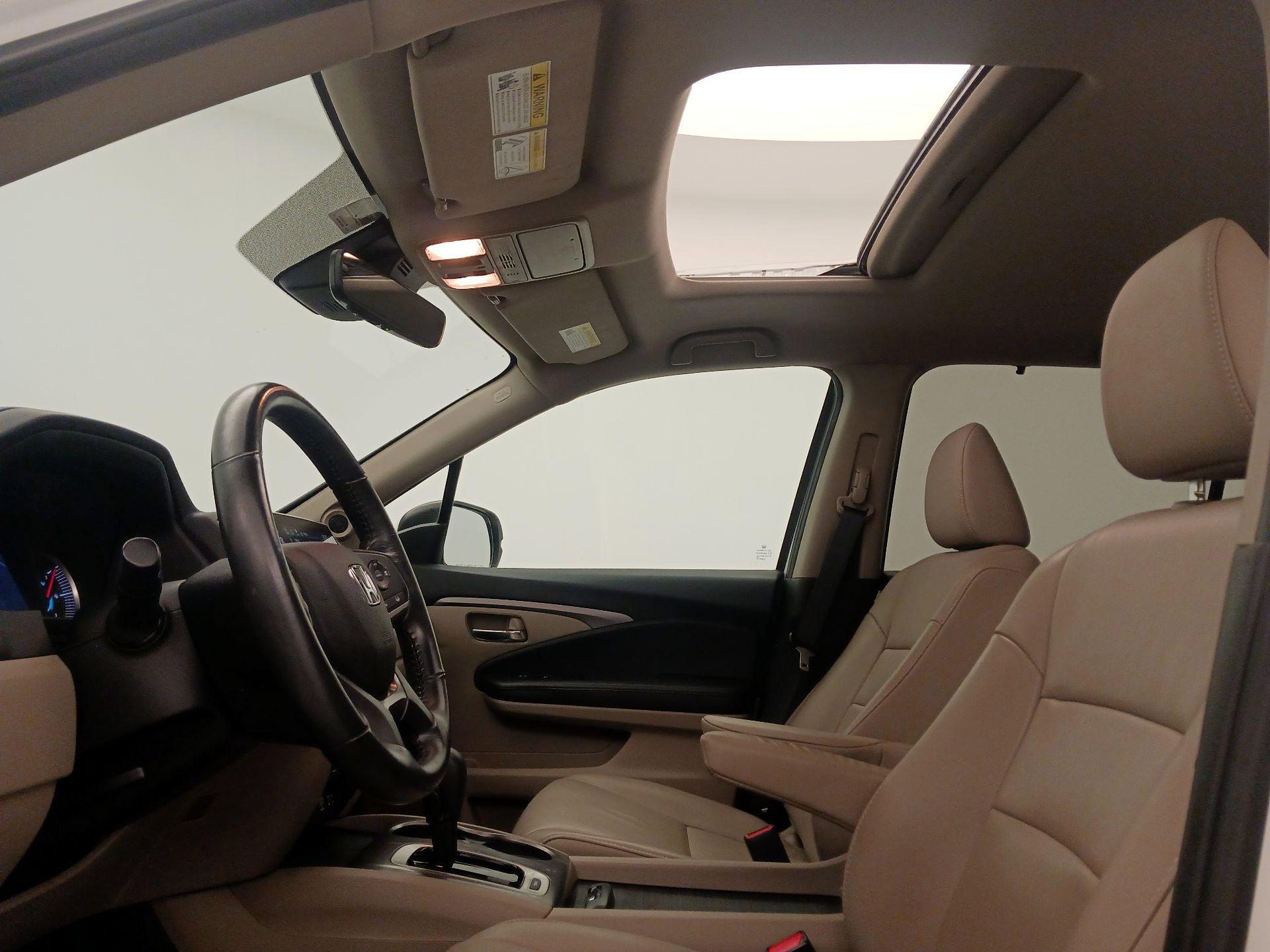 Thumbnail: 2020 Honda Pilot - 19