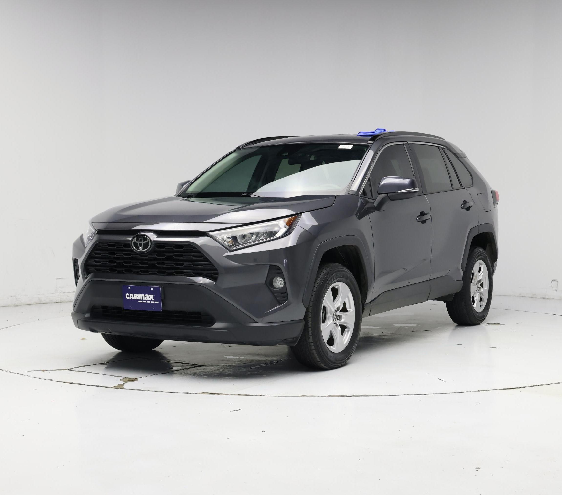 Thumbnail: 2021 Toyota RAV4 - 4
