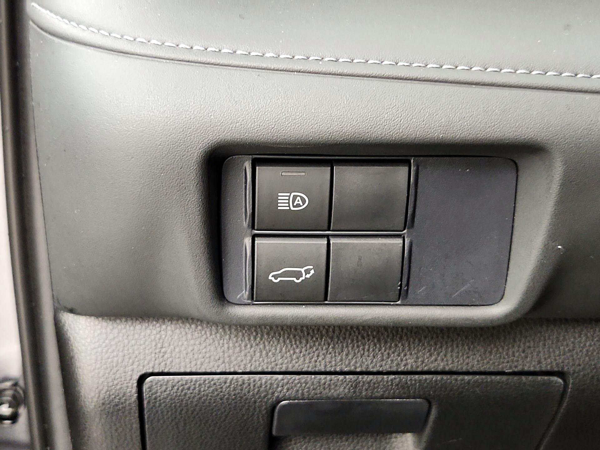 Thumbnail: 2021 Toyota Highlander - 13