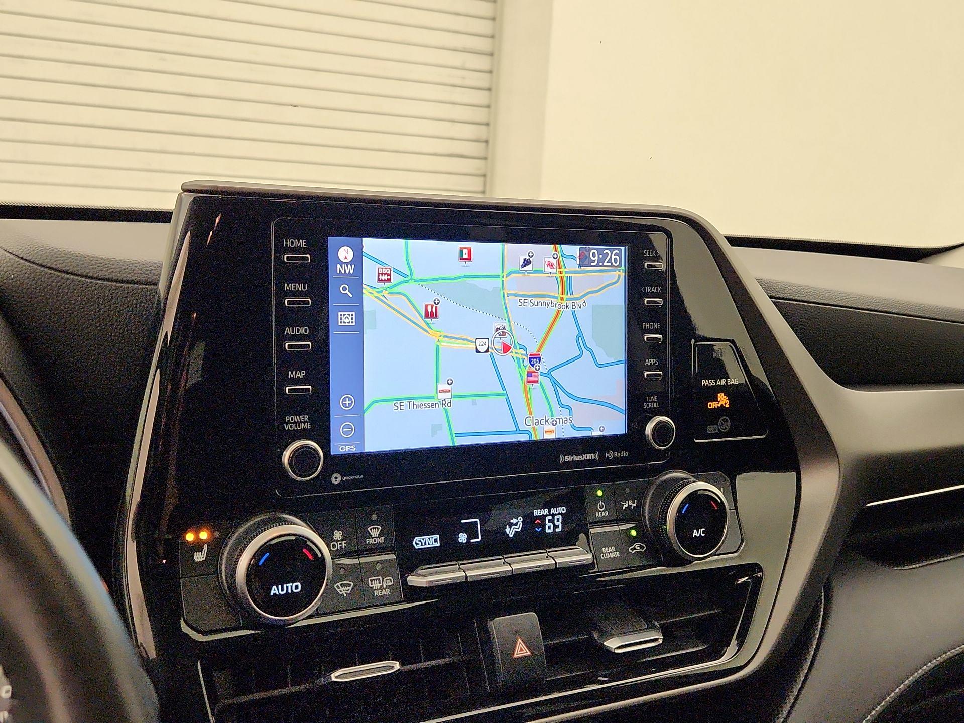Thumbnail: 2021 Toyota Highlander - 14