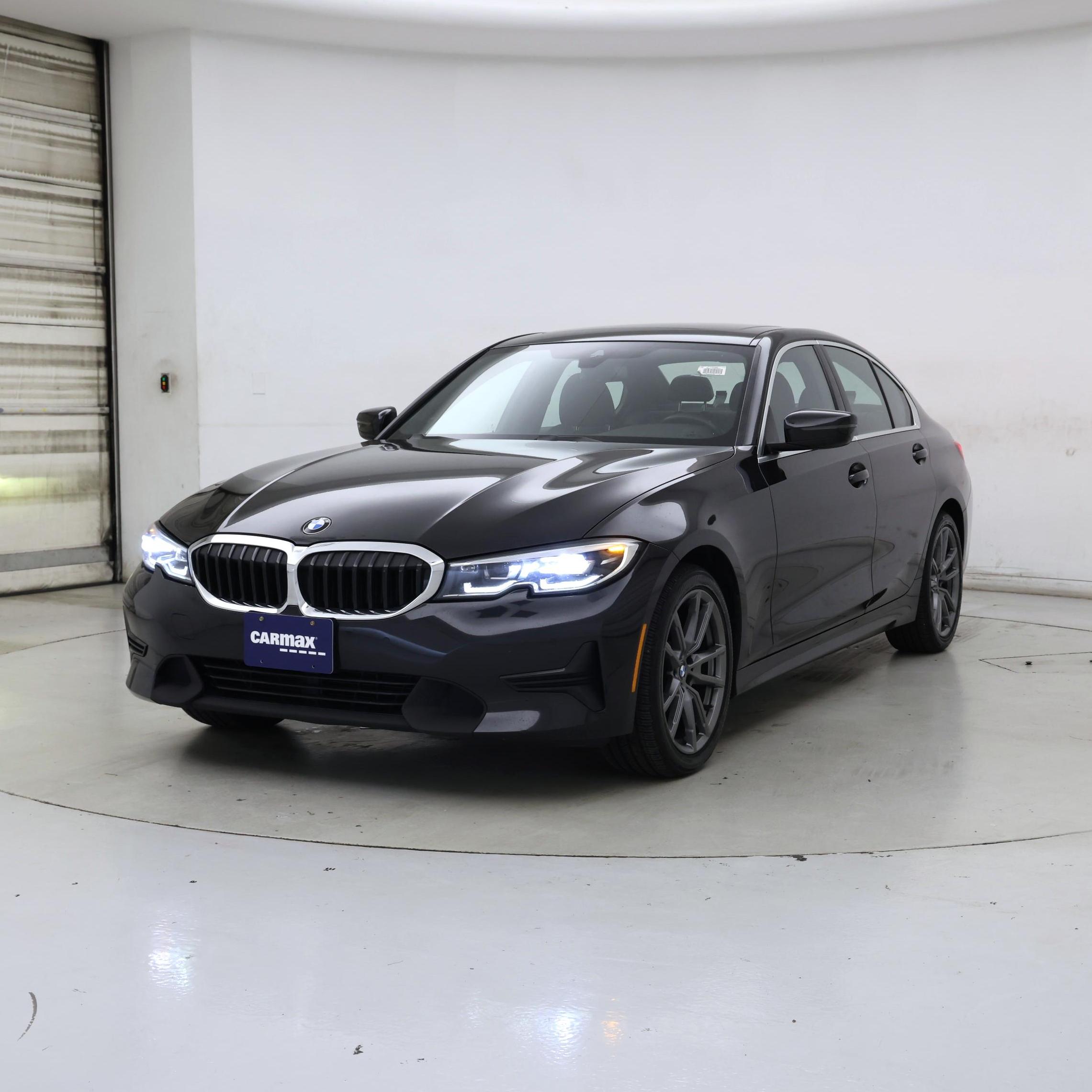 Thumbnail: 2019 BMW 3 Series - 4