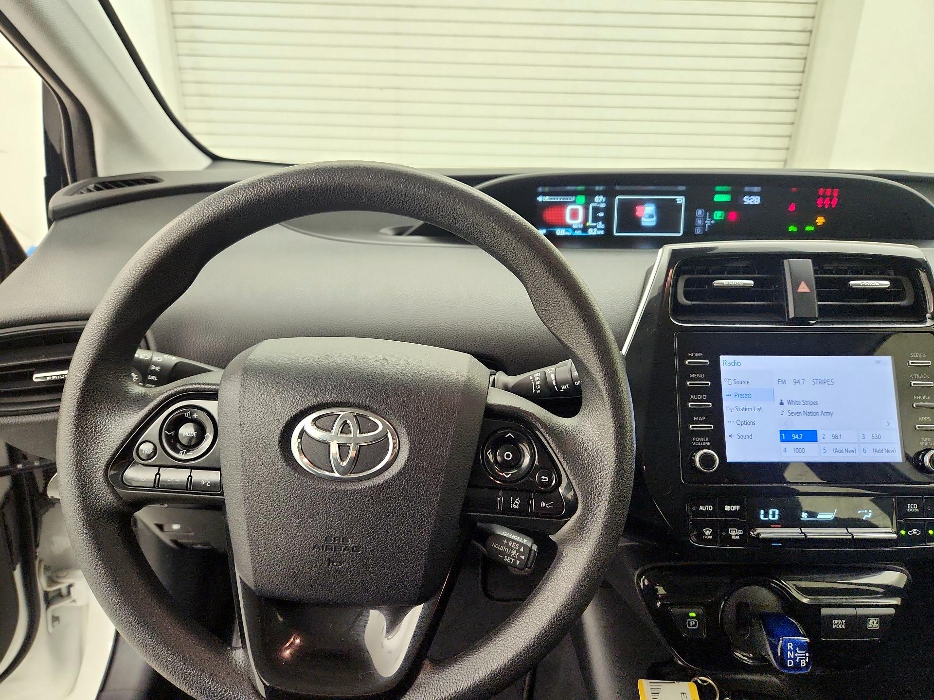 Thumbnail: 2020 Toyota Prius - 10