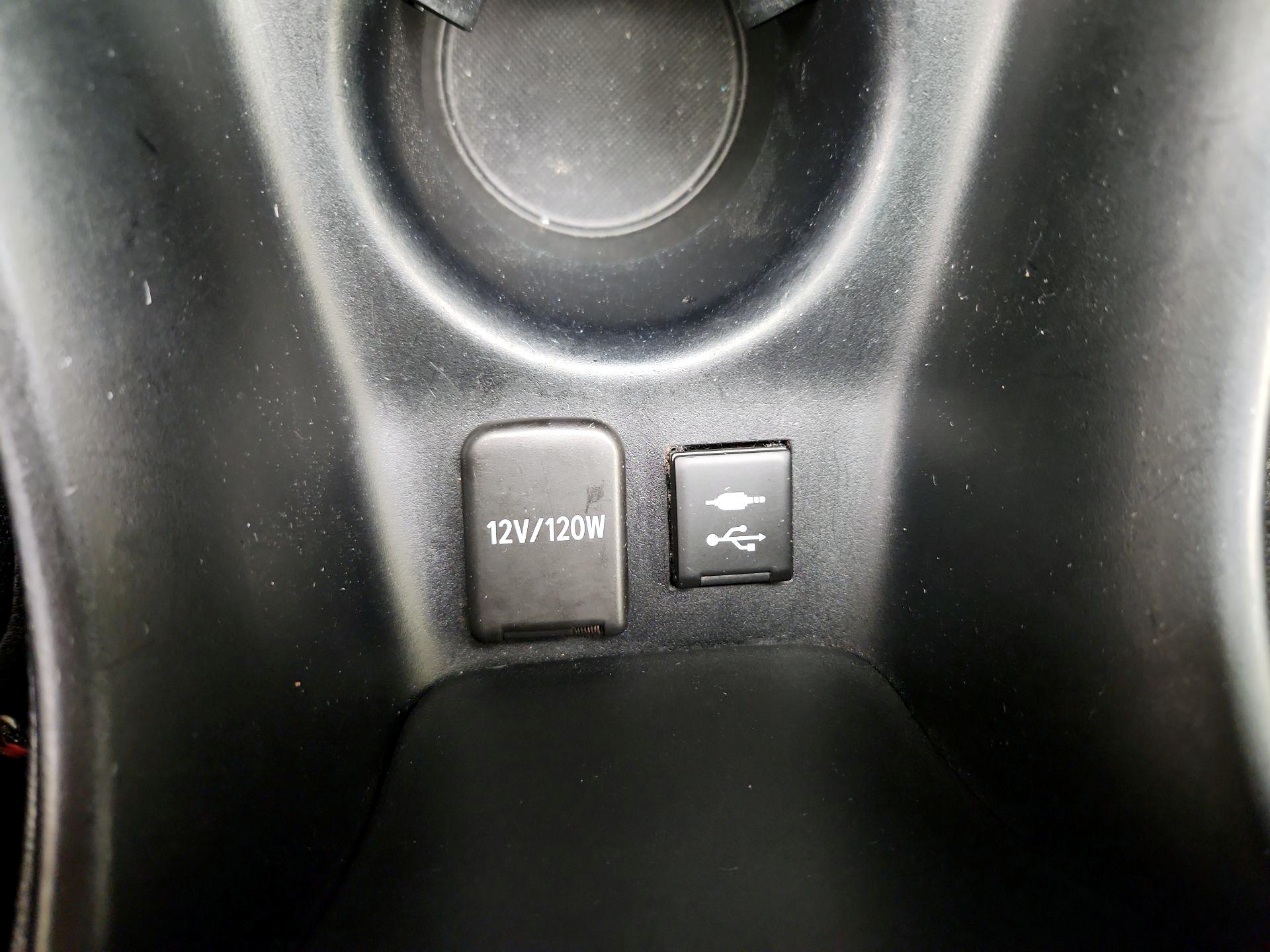 Thumbnail: 2020 Toyota Prius - 19