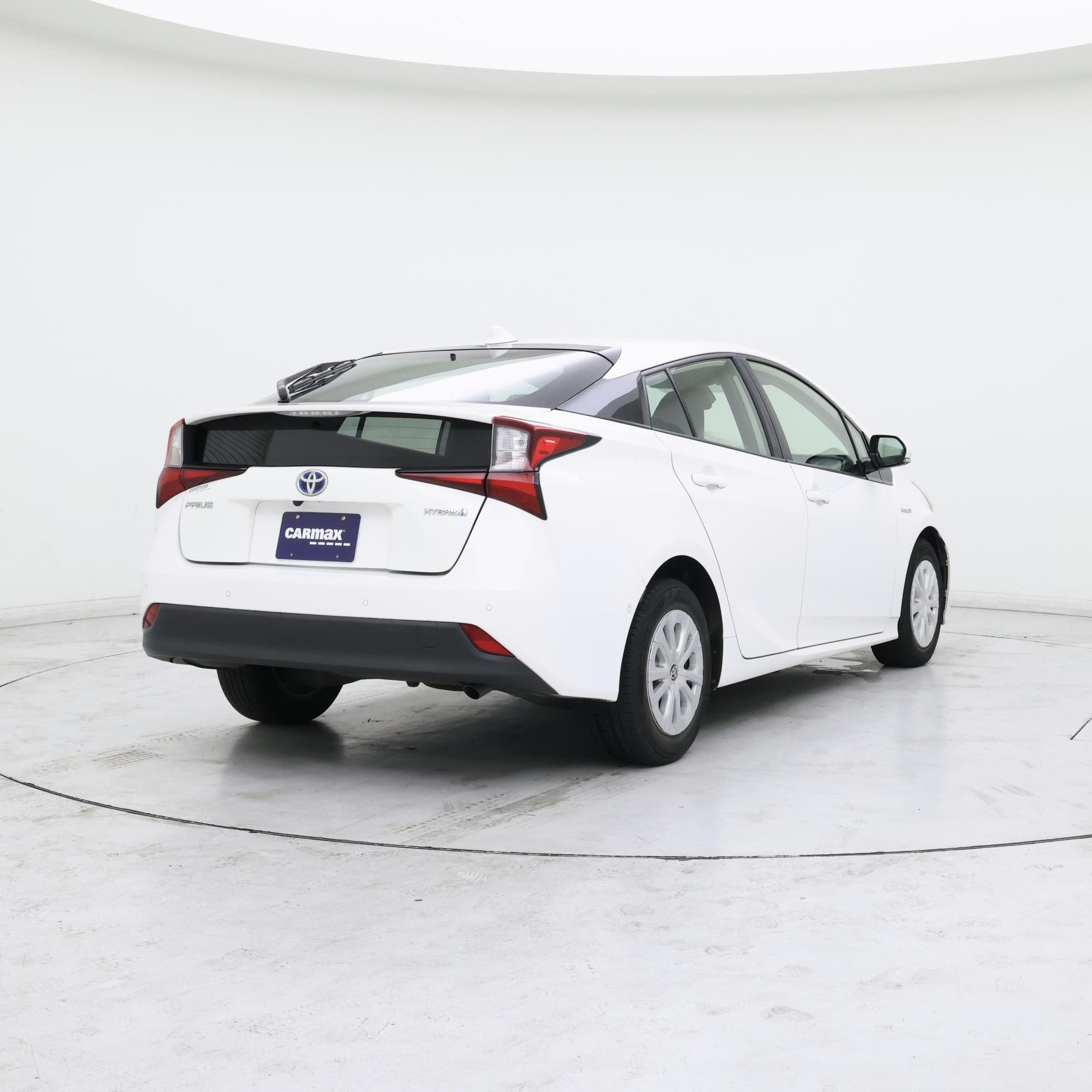 Thumbnail: 2020 Toyota Prius - 8