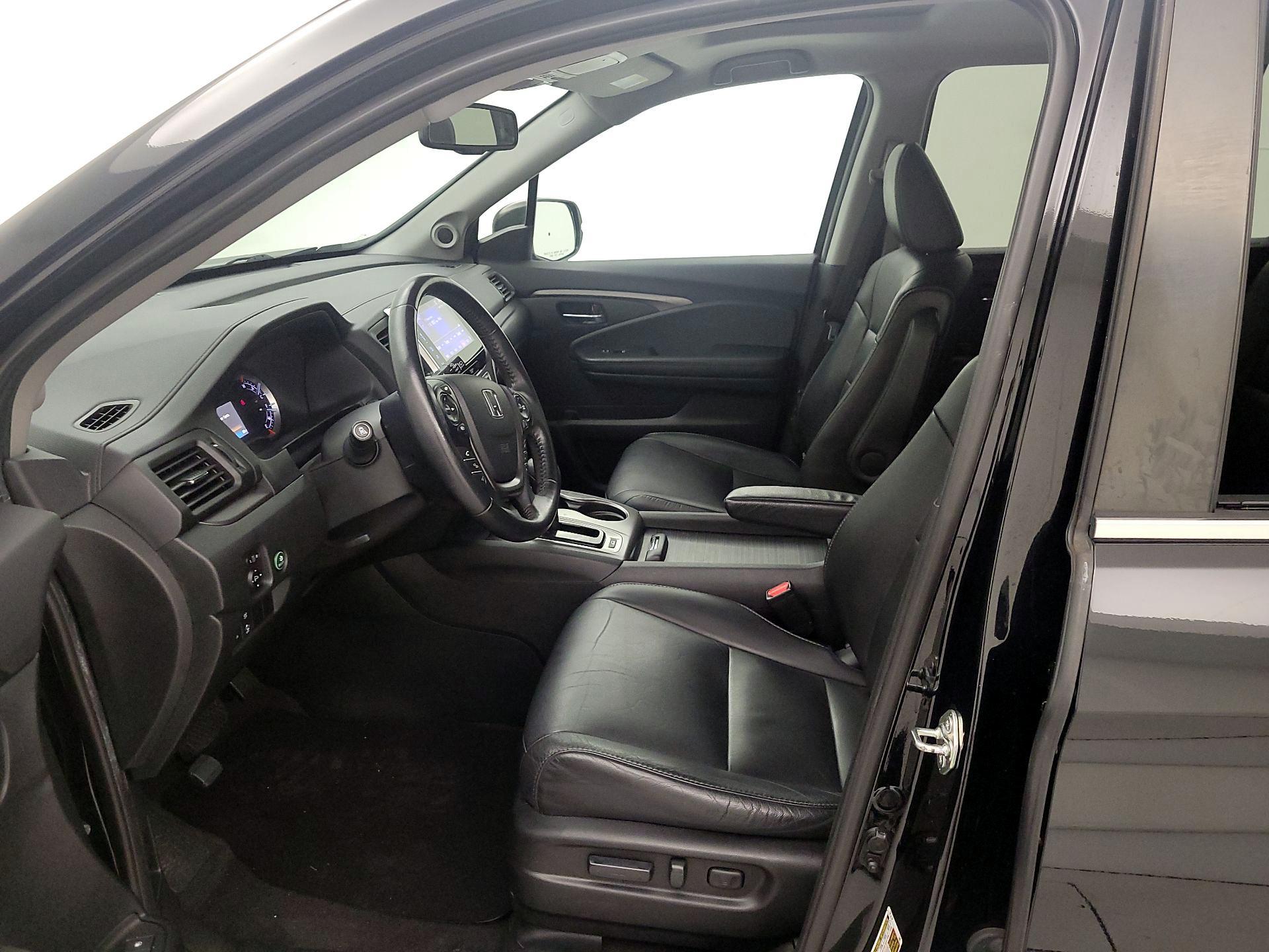 Thumbnail: 2017 Honda Pilot - 11