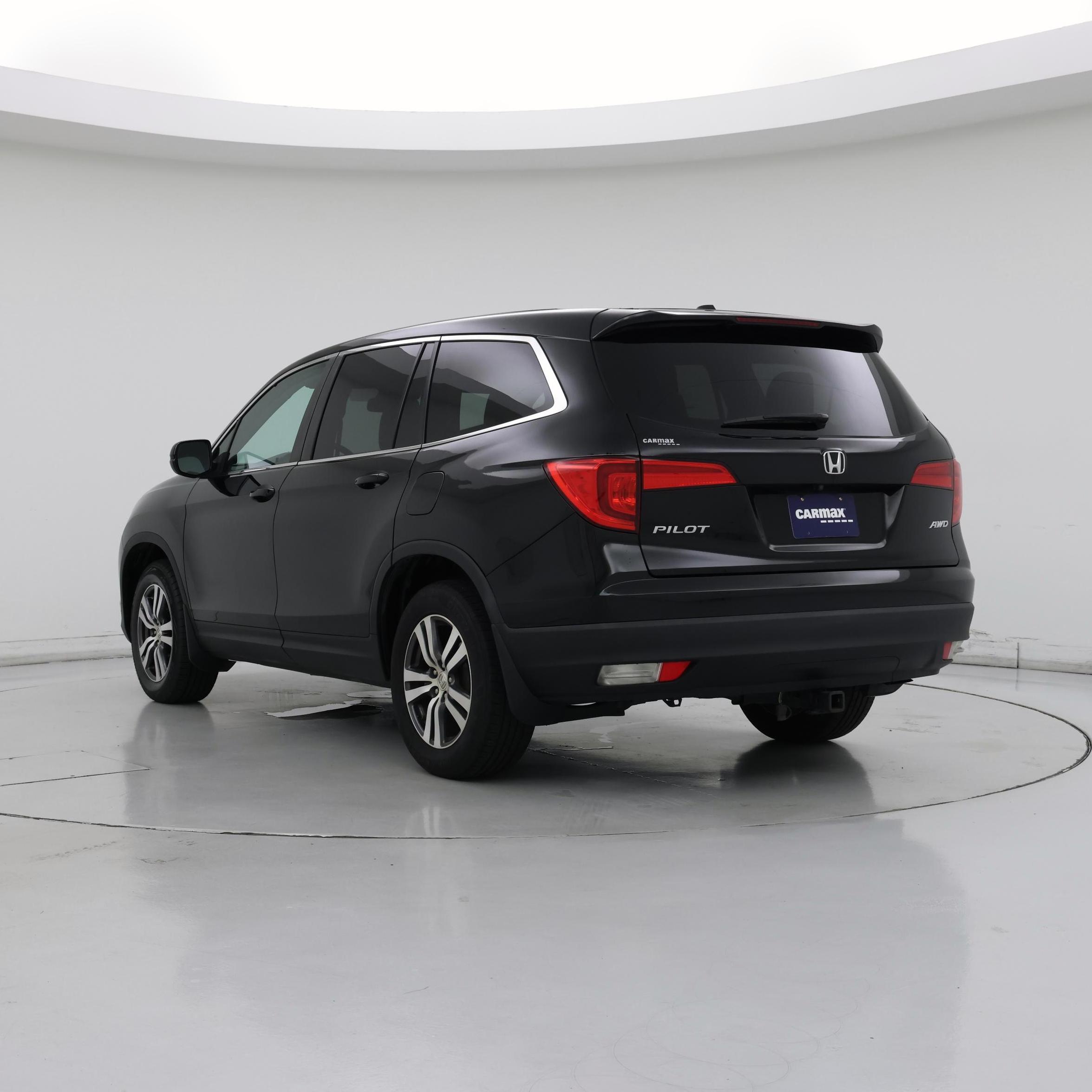 Thumbnail: 2017 Honda Pilot - 2