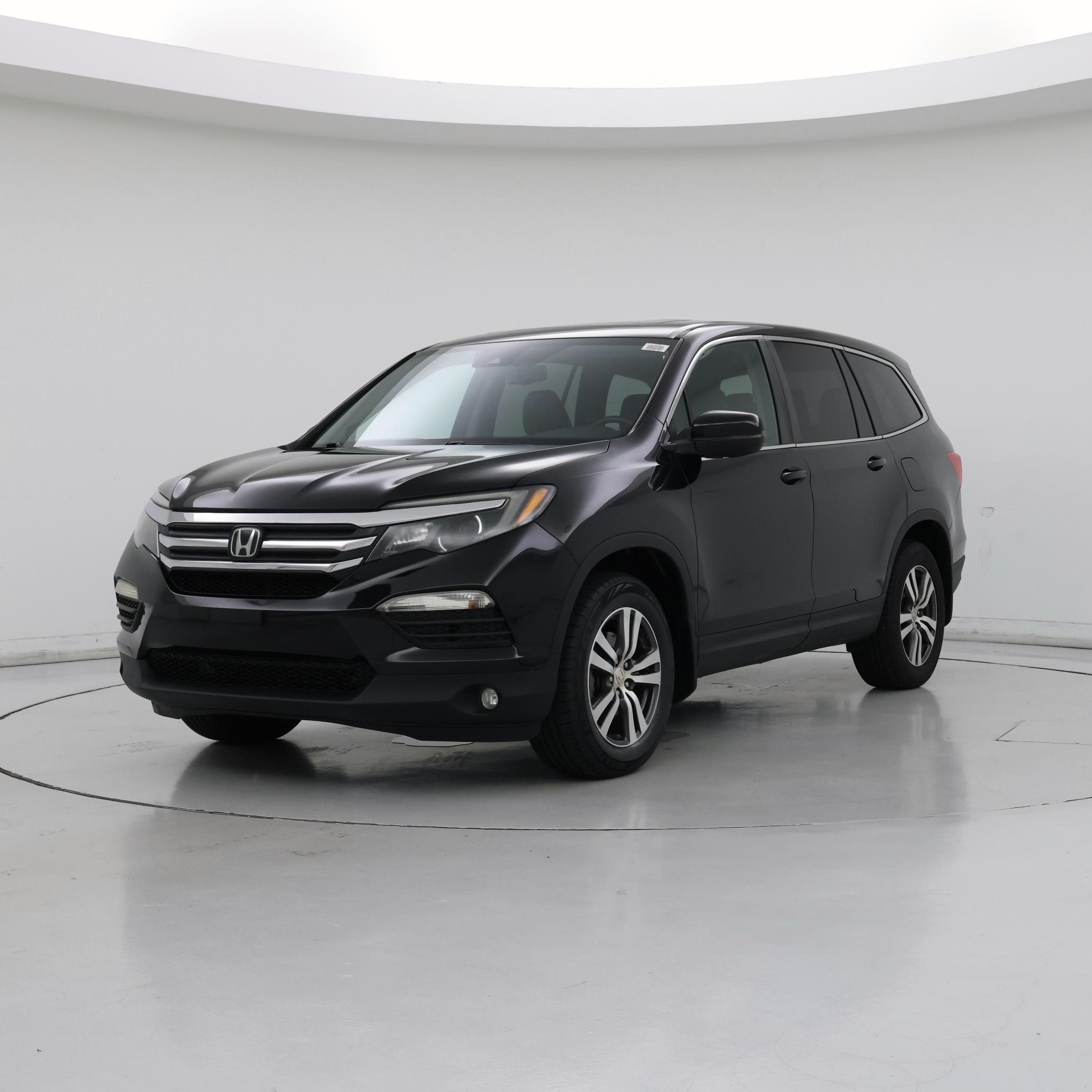 Thumbnail: 2017 Honda Pilot - 4
