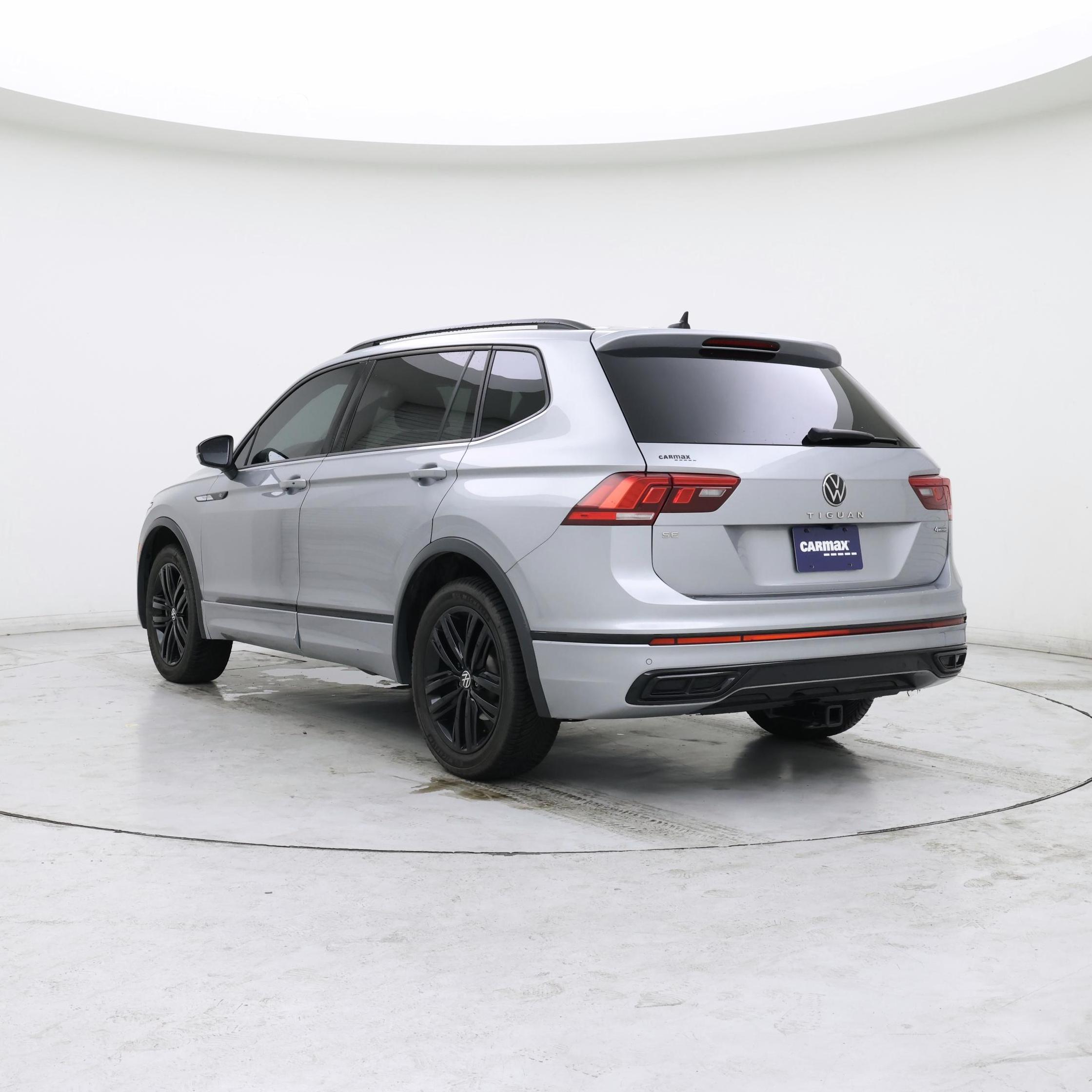 Thumbnail: 2022 Volkswagen Tiguan - 2