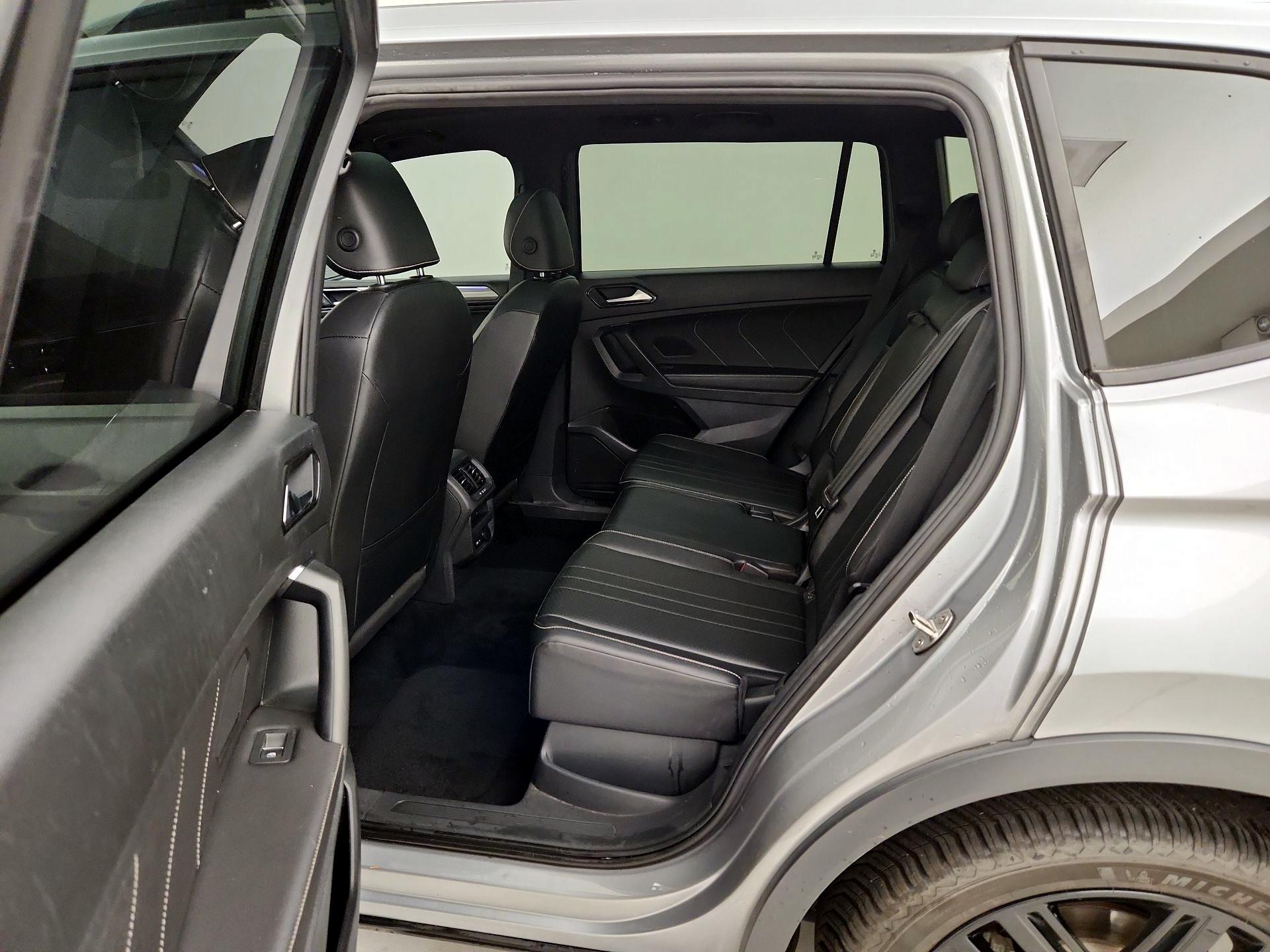 Thumbnail: 2022 Volkswagen Tiguan - 20