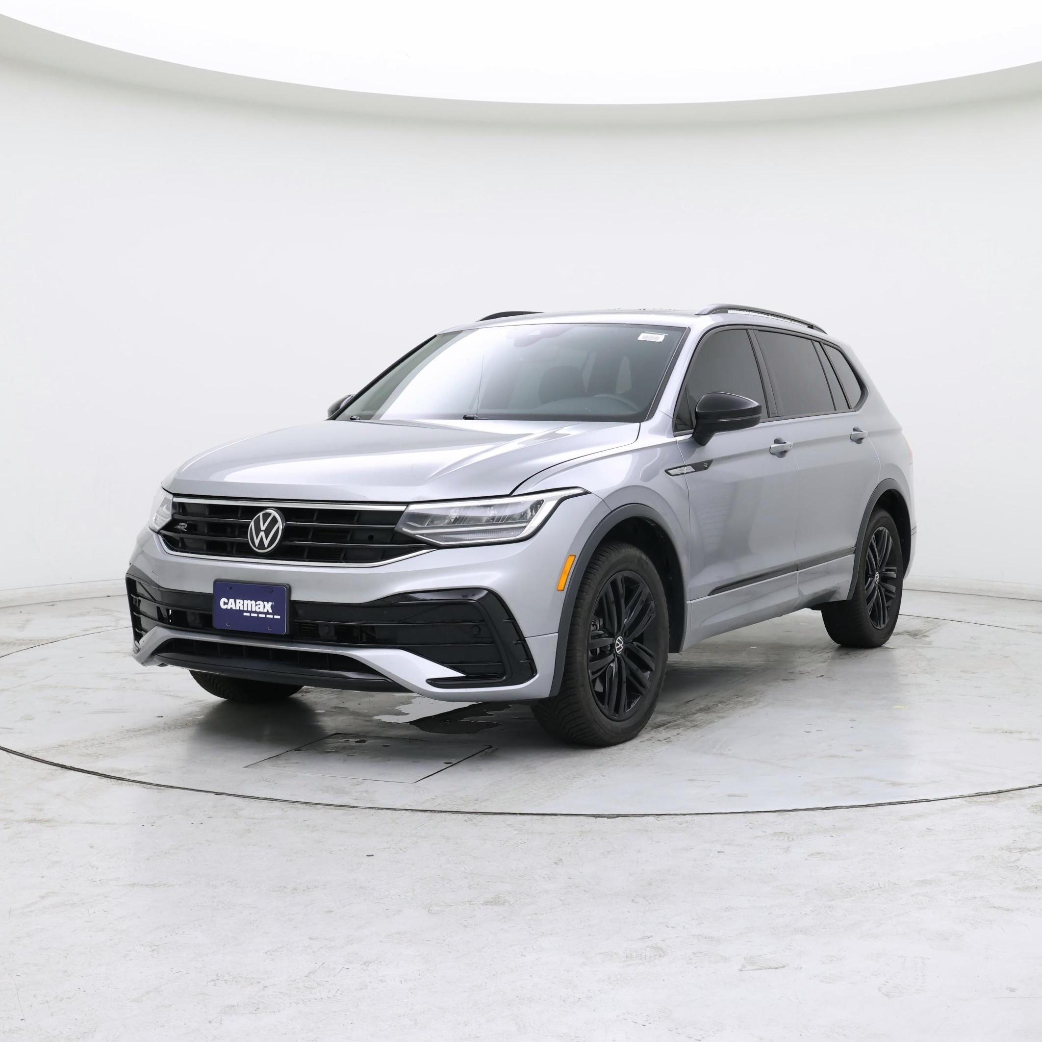 Thumbnail: 2022 Volkswagen Tiguan - 4