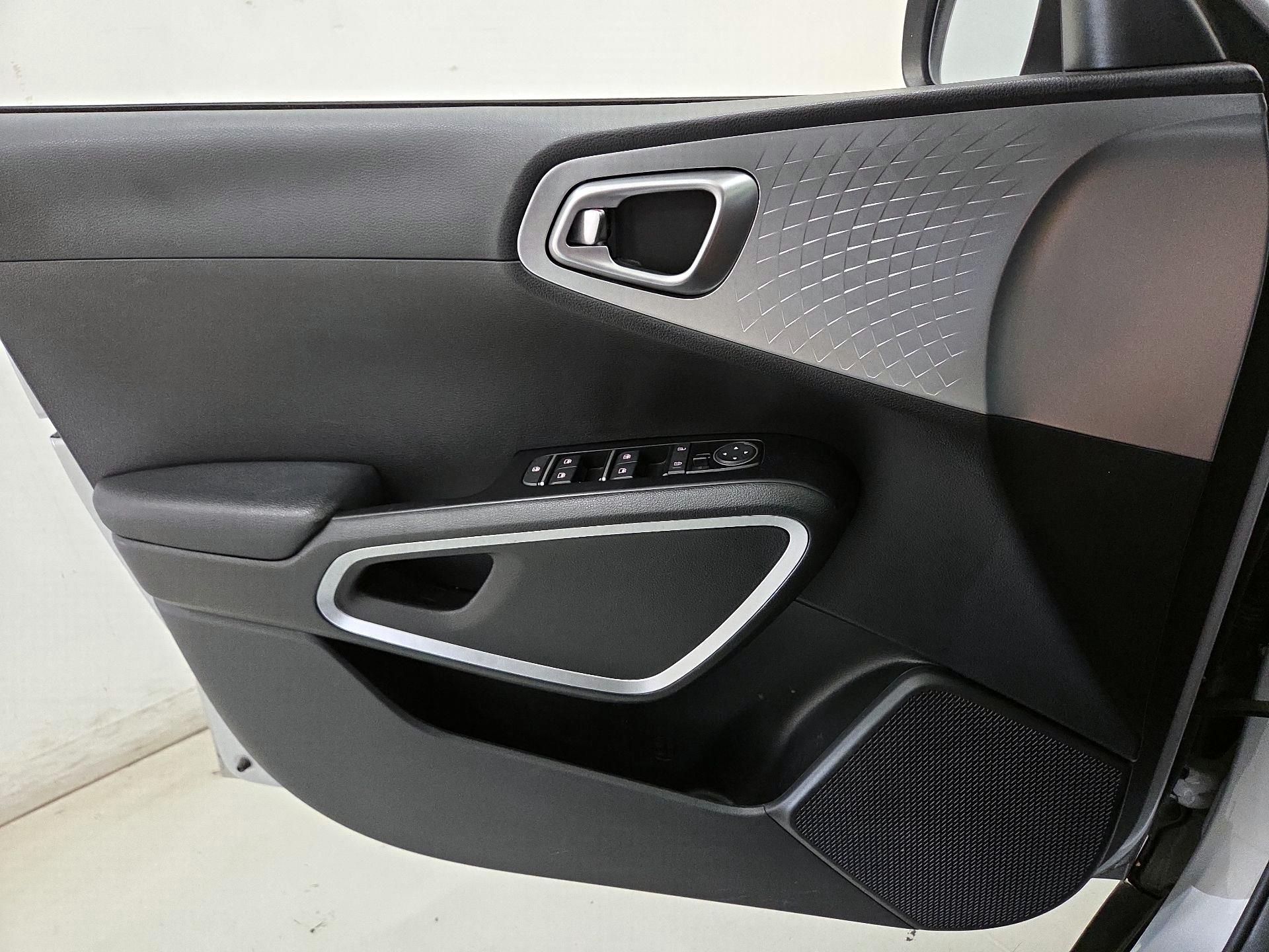 Thumbnail: 2021 Kia Soul - 12