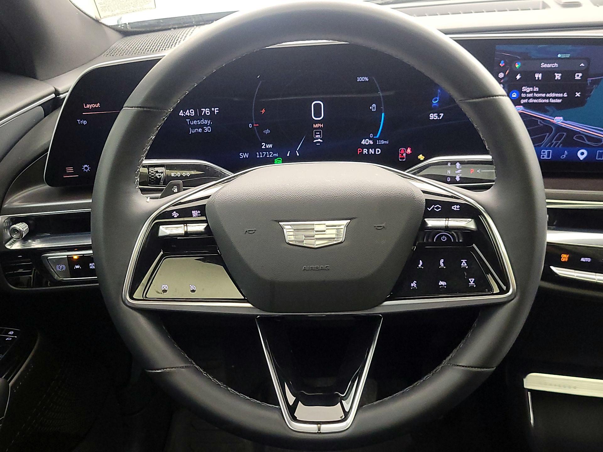 Thumbnail: 2024 Cadillac Lyriq - 10