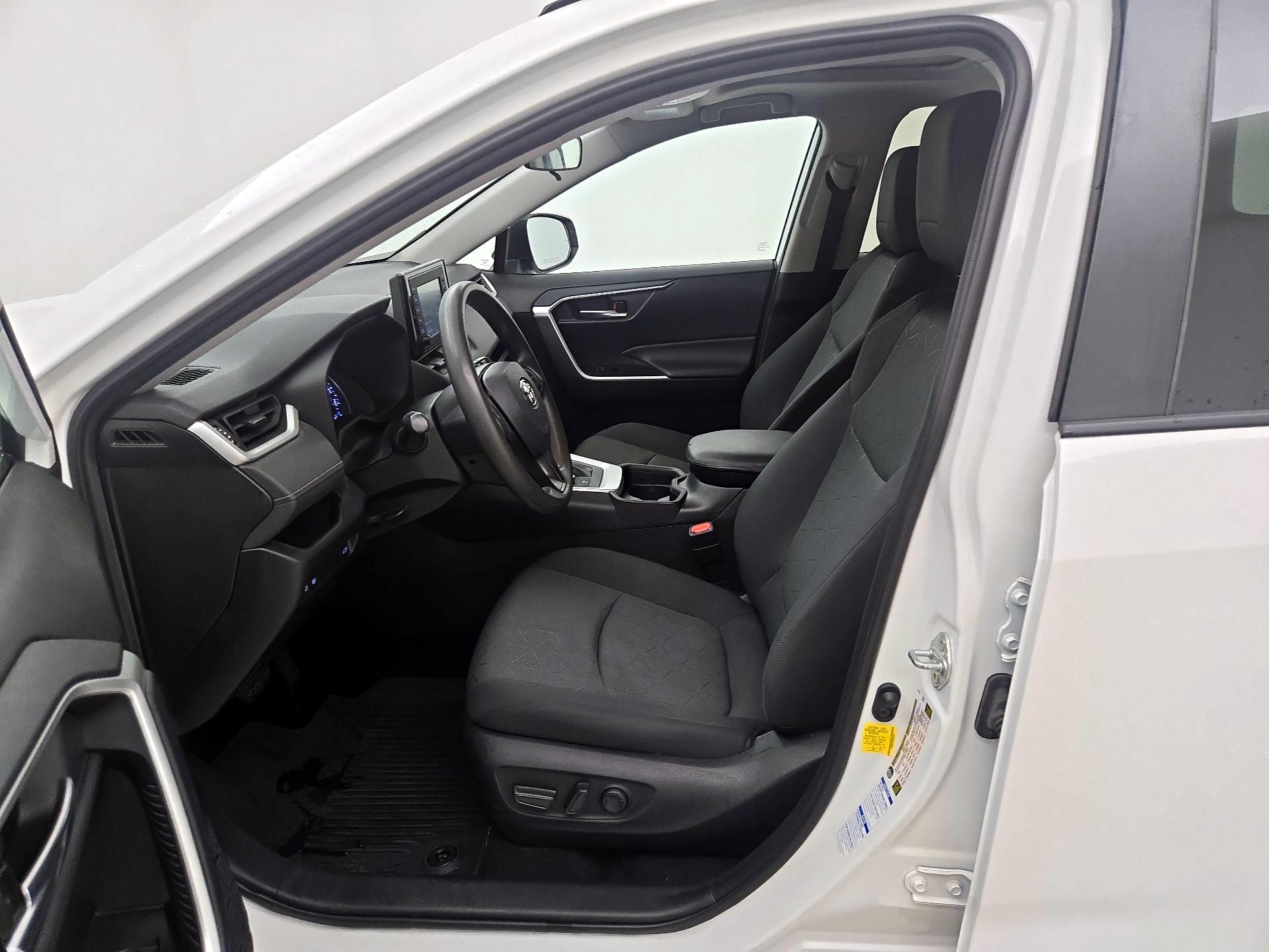 Thumbnail: 2021 Toyota RAV4 - 11