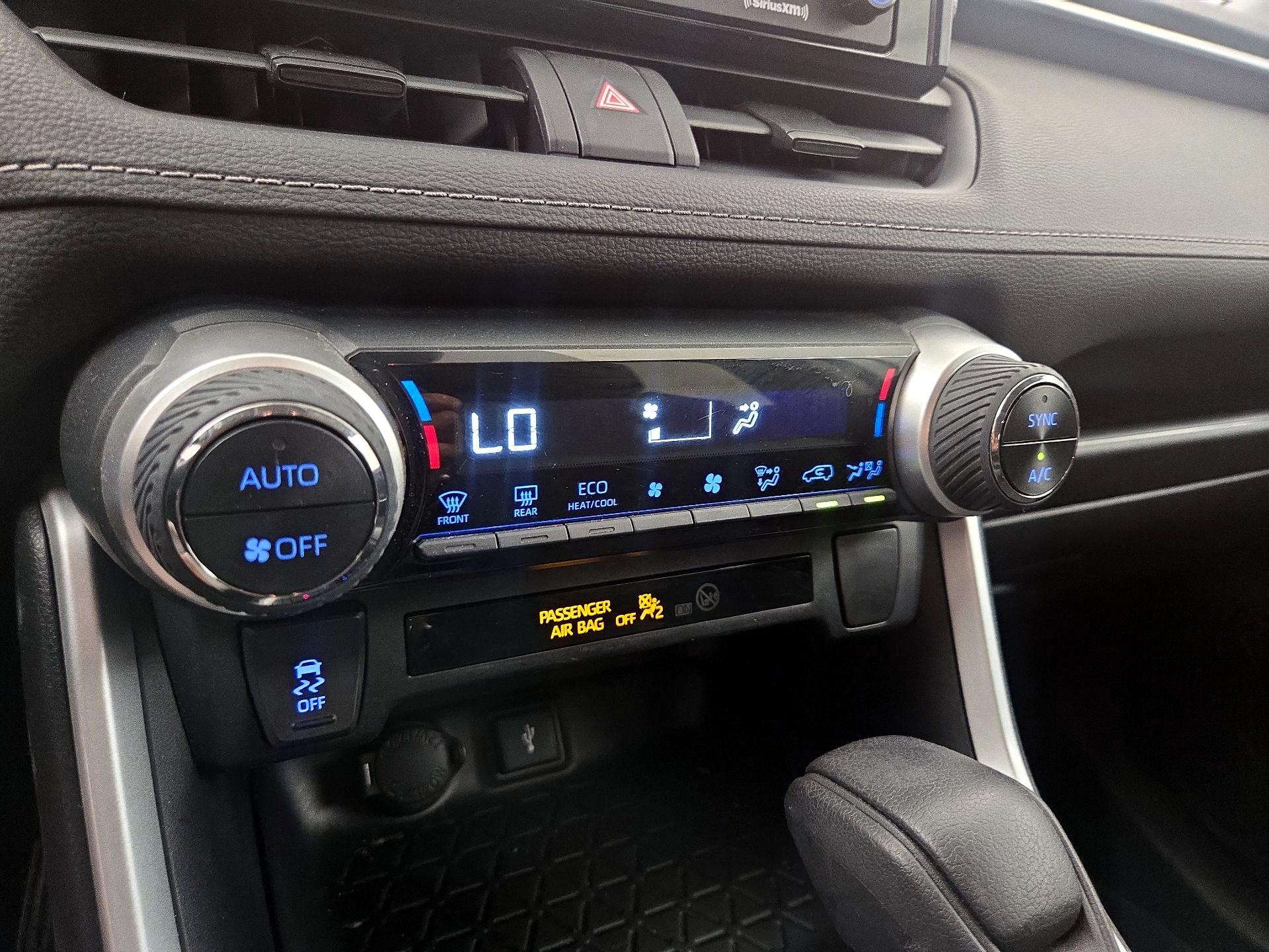 Thumbnail: 2021 Toyota RAV4 - 16