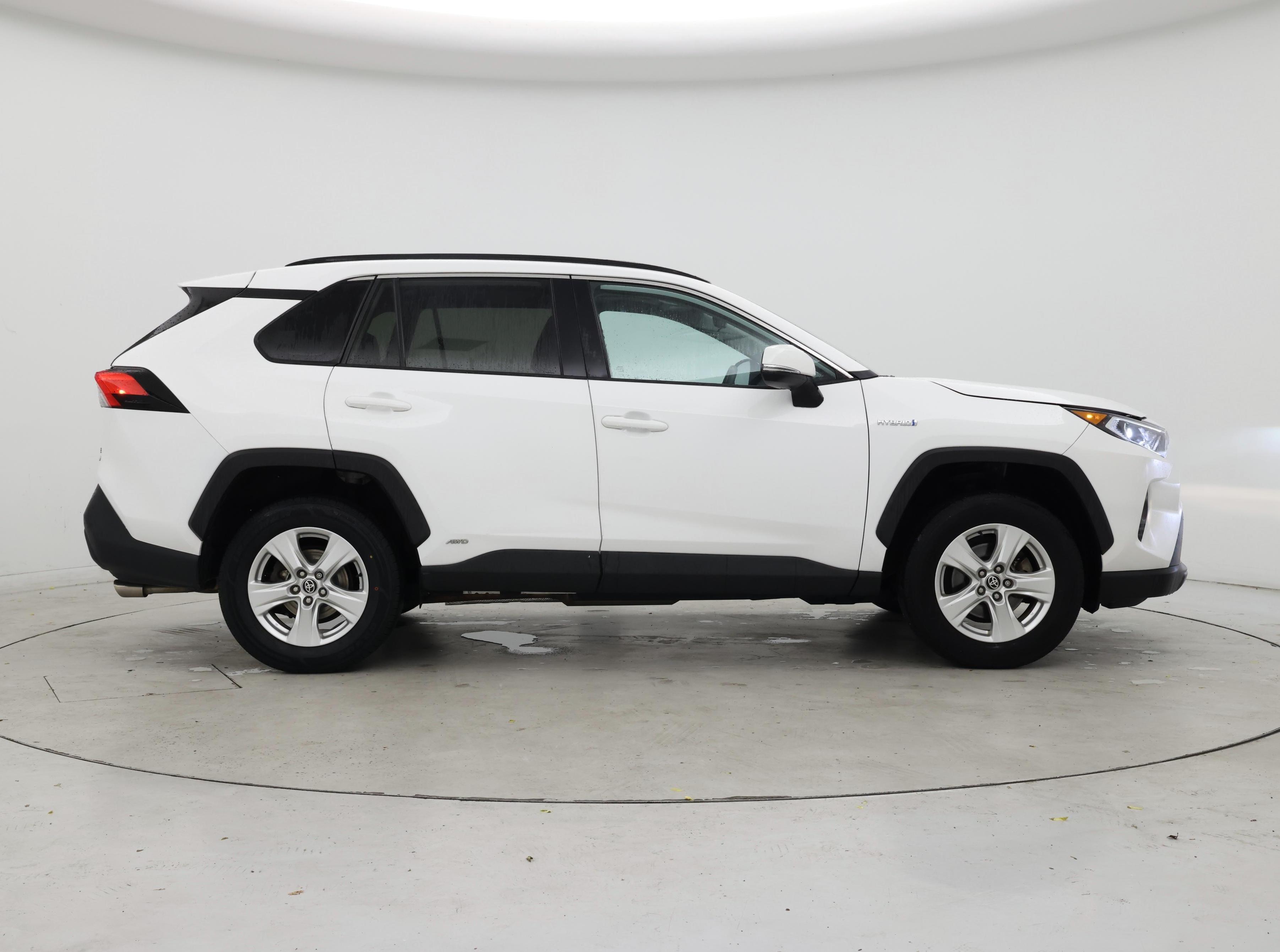 Thumbnail: 2021 Toyota RAV4 - 7