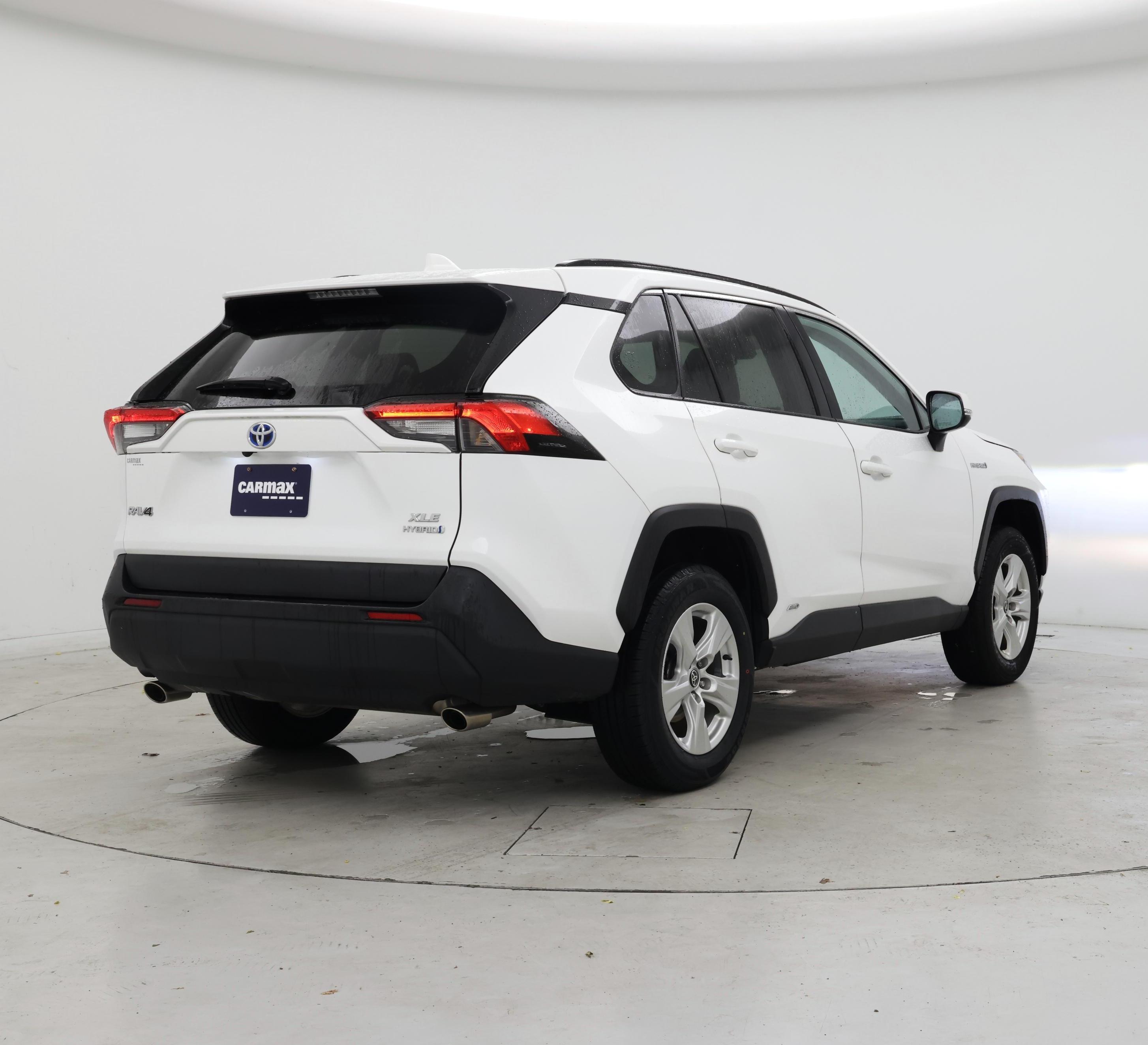 Thumbnail: 2021 Toyota RAV4 - 8