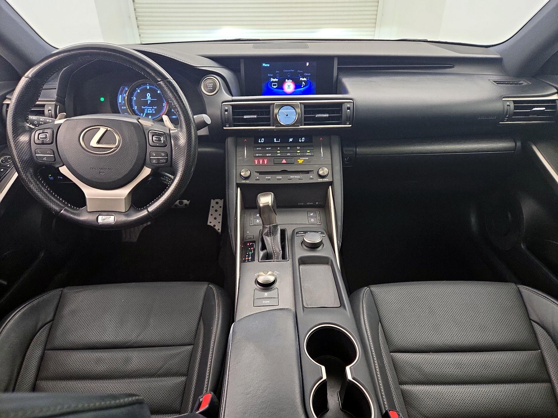 Thumbnail: 2020 Lexus IS - 9