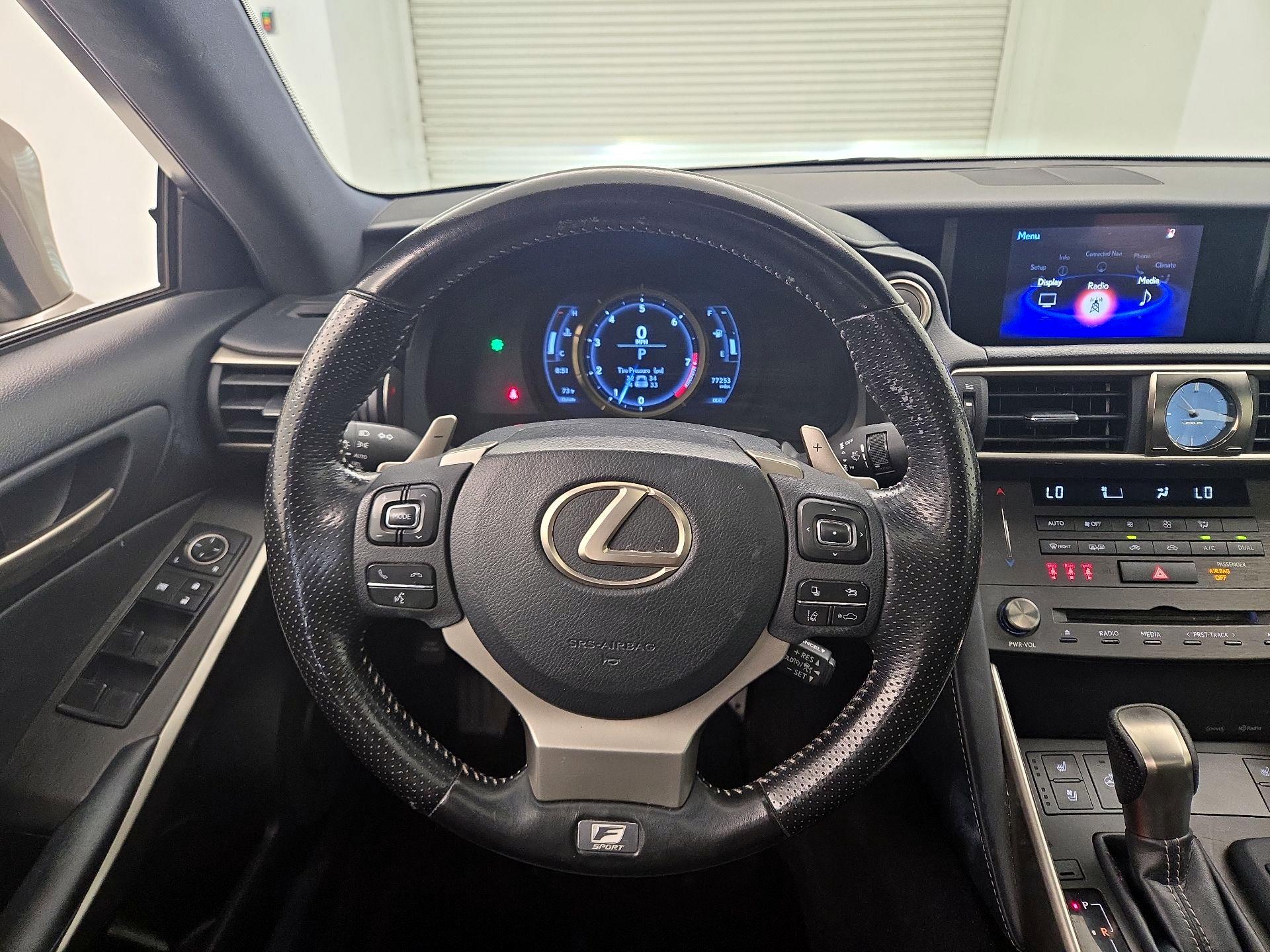 Thumbnail: 2020 Lexus IS - 10