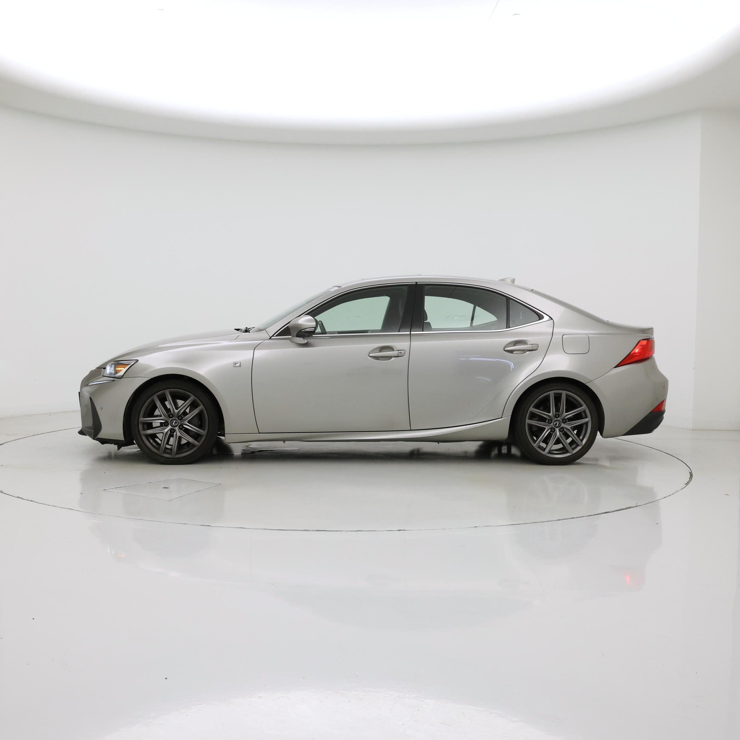 Thumbnail: 2020 Lexus IS - 3
