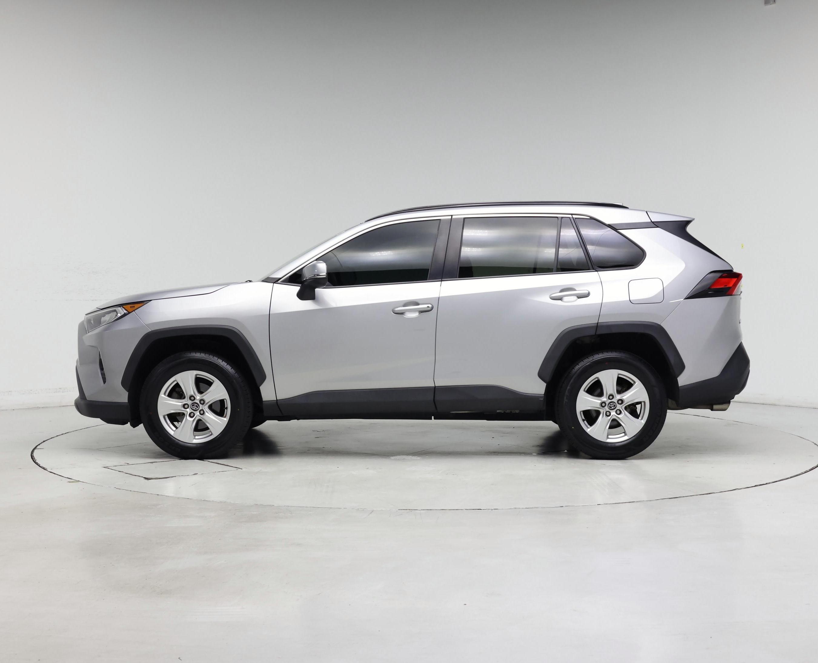 Thumbnail: 2020 Toyota RAV4 - 3