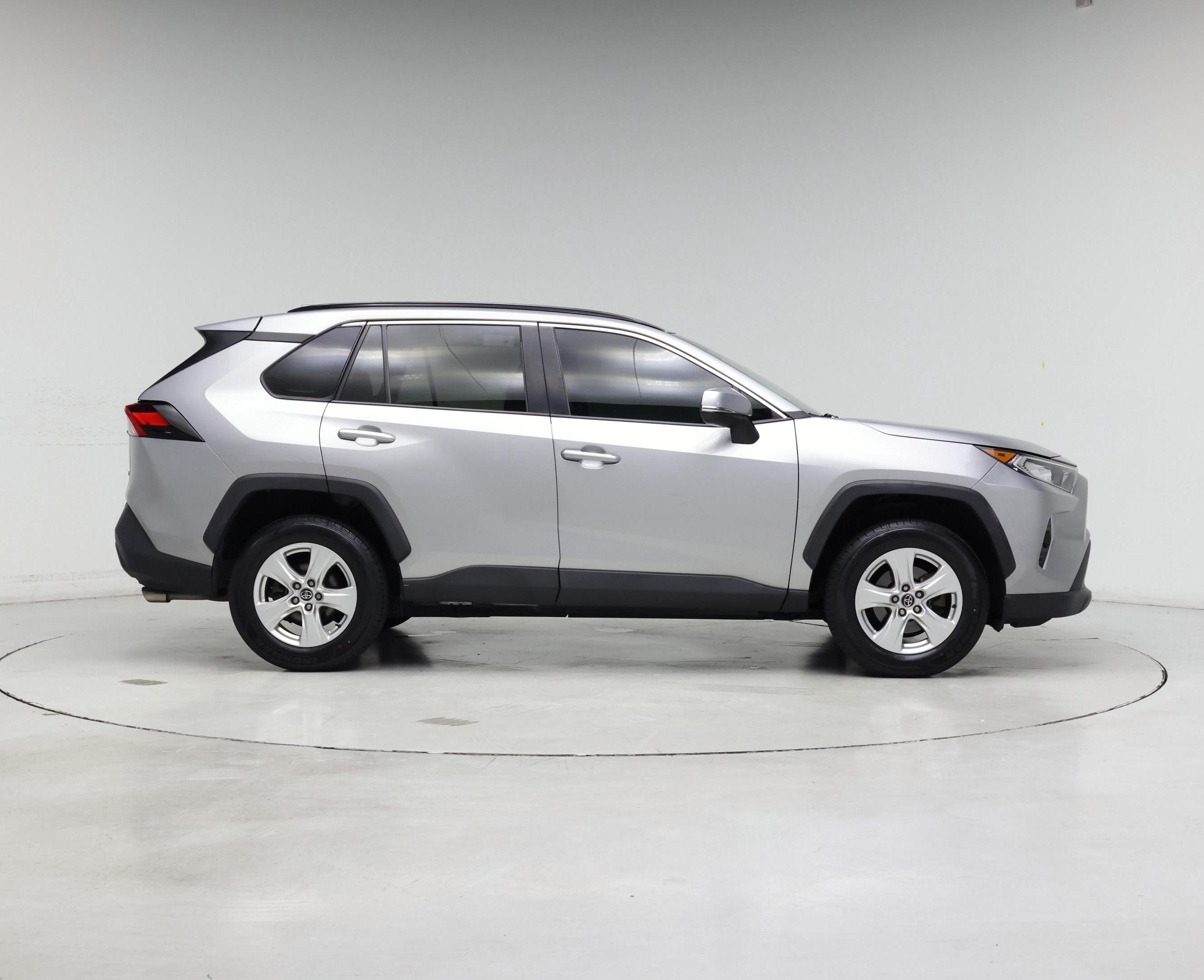 Thumbnail: 2020 Toyota RAV4 - 7