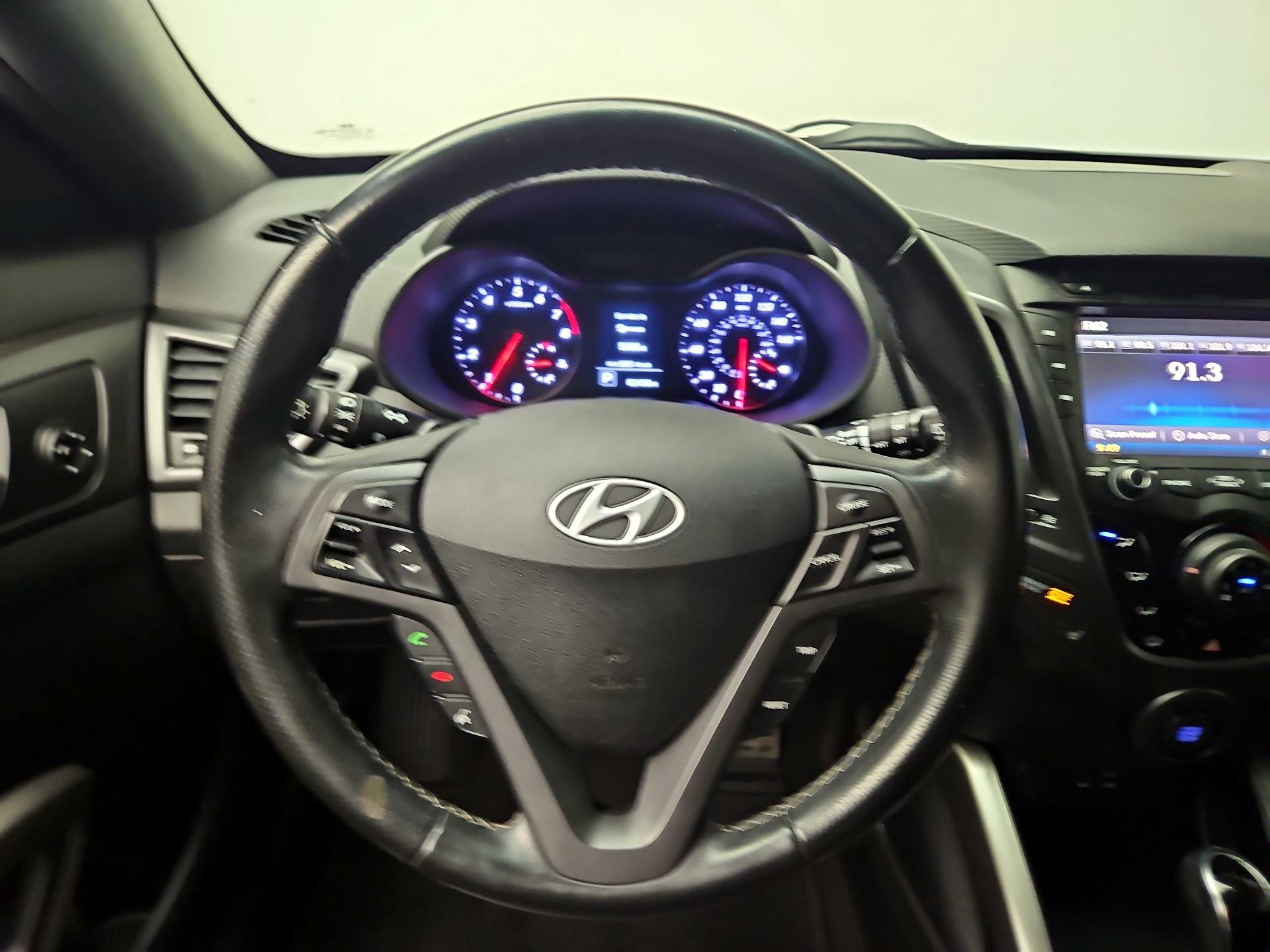 Thumbnail: 2016 Hyundai Veloster - 10