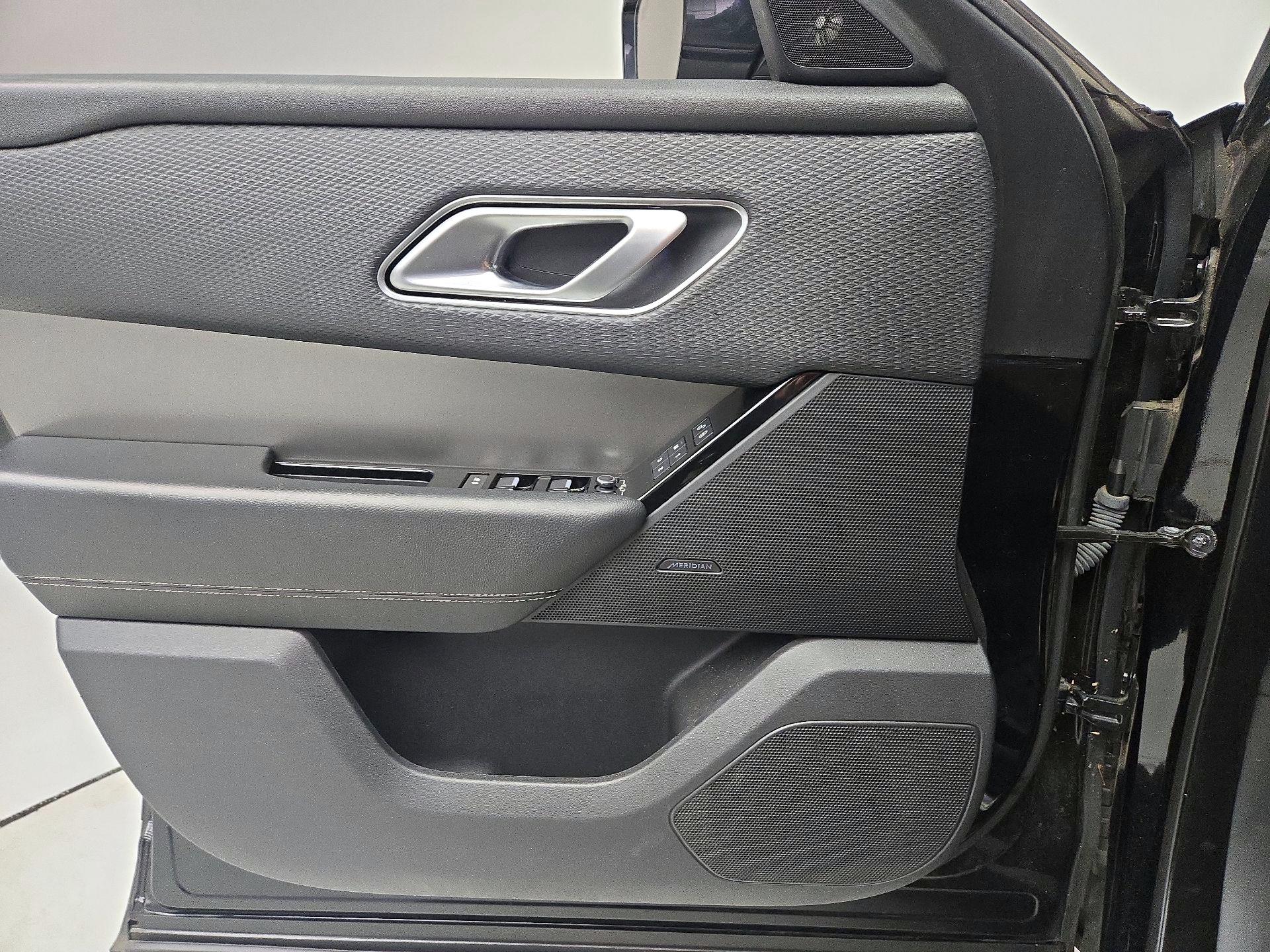 Thumbnail: 2020 Land Rover Range Rover Velar - 12