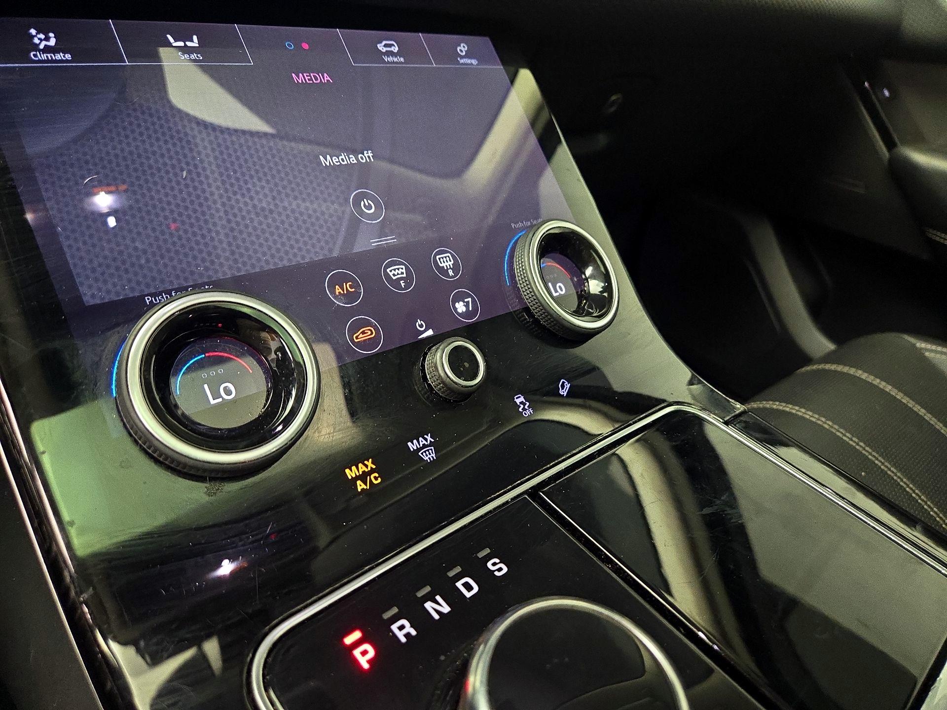 Thumbnail: 2020 Land Rover Range Rover Velar - 16