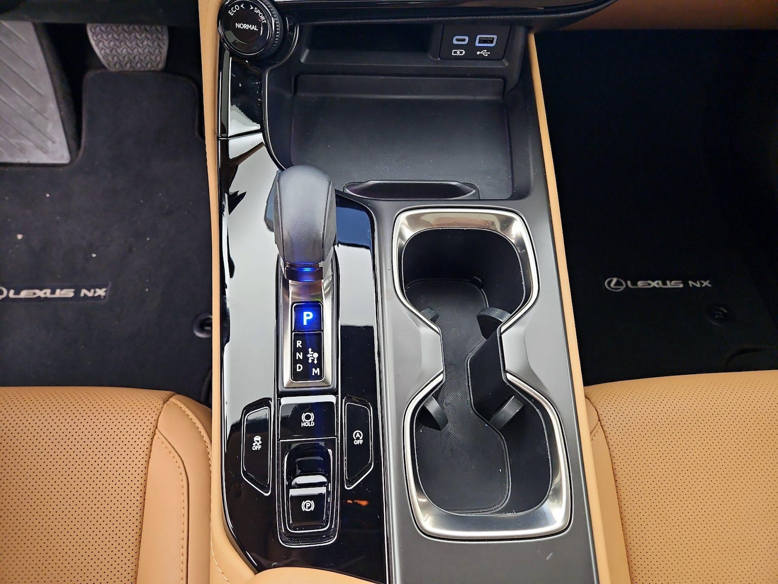 2024 Lexus NX 250 - Photo 18