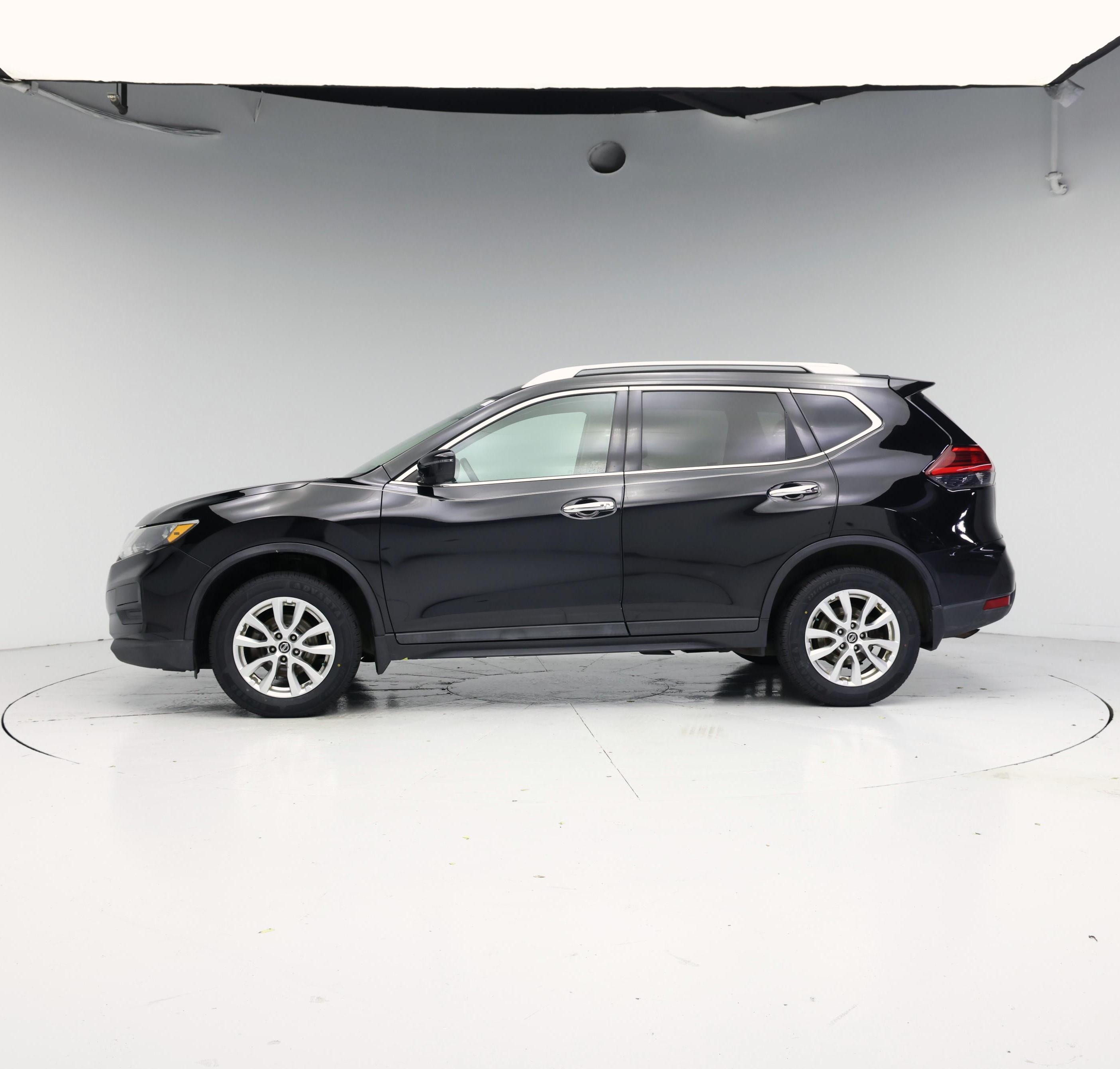 Thumbnail: 2017 Nissan Rogue - 3